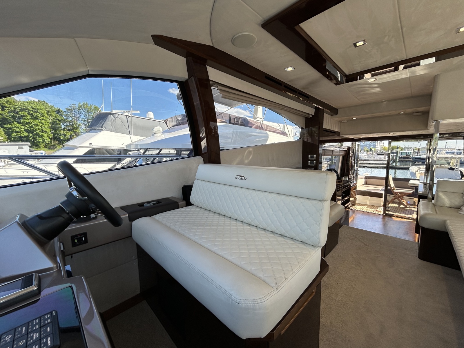 2019 Galeon 550 FLY