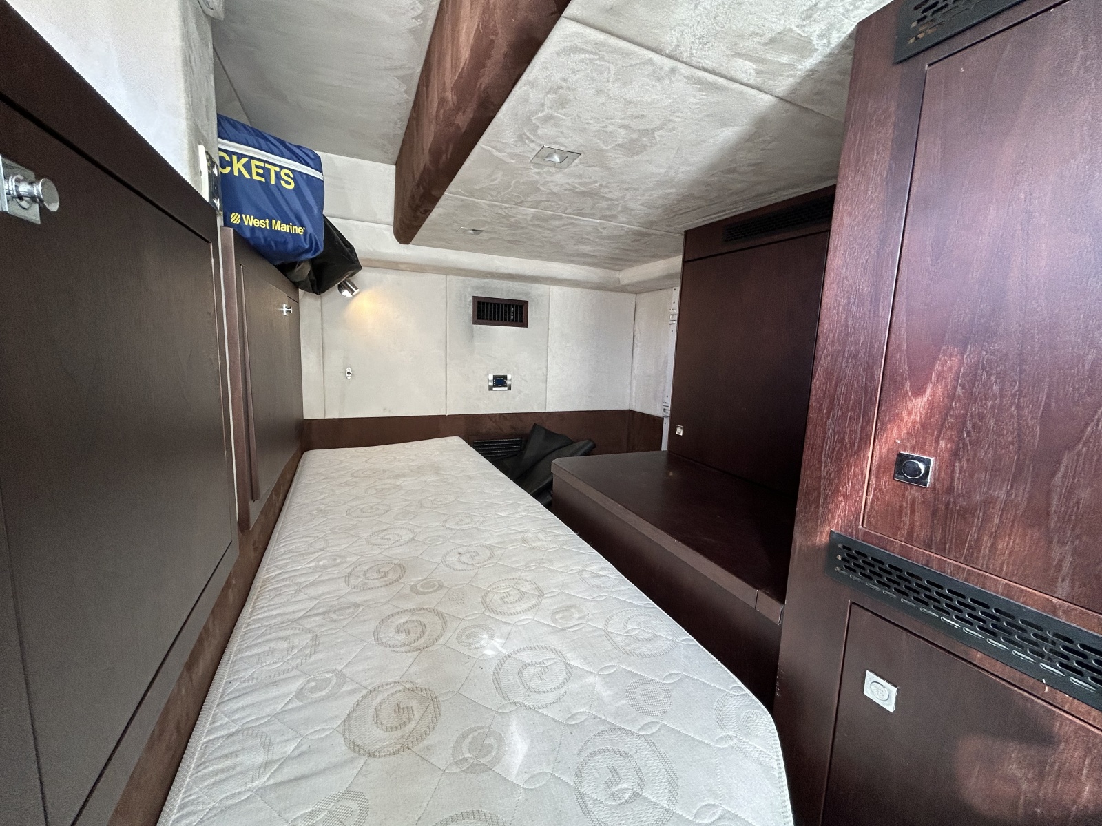 2019 Galeon 550 FLY