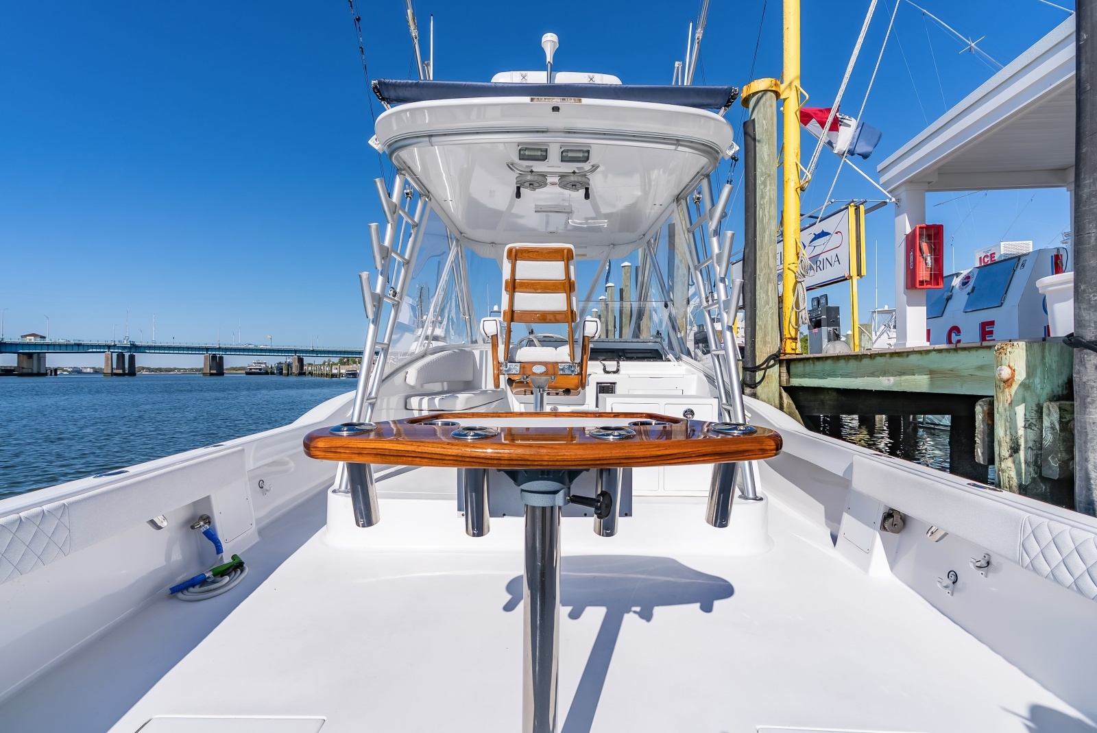 Little C 33ft L amp H Yacht For Sale