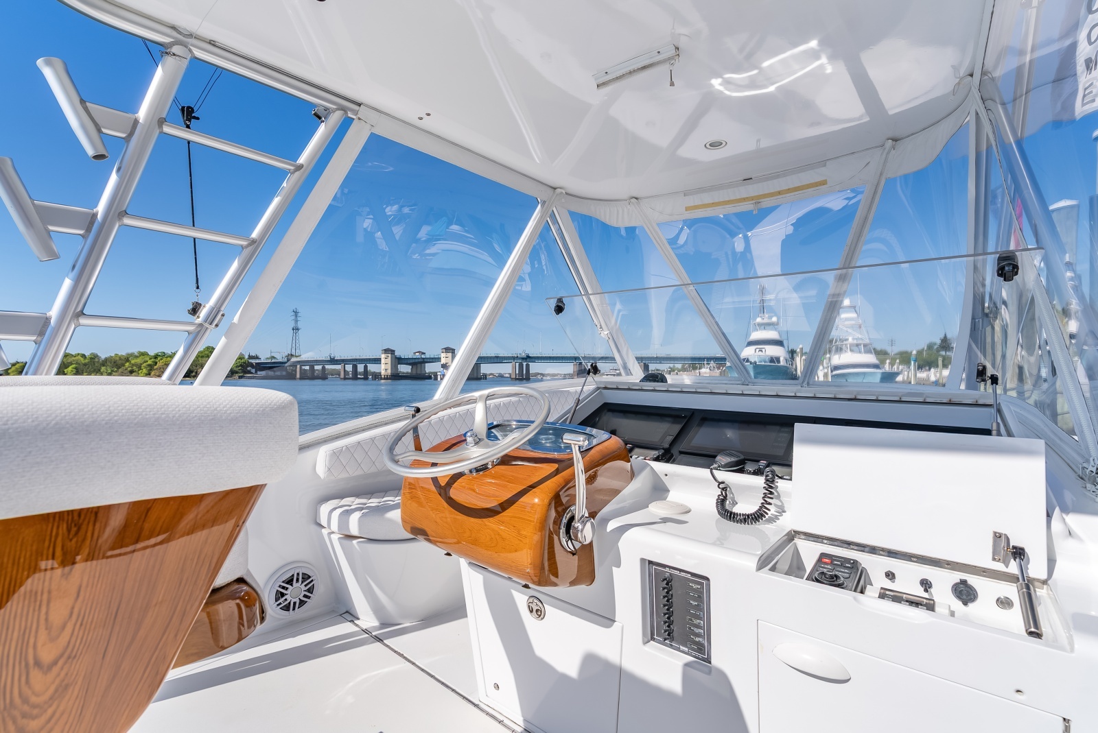 Little C 33ft L amp H Yacht For Sale