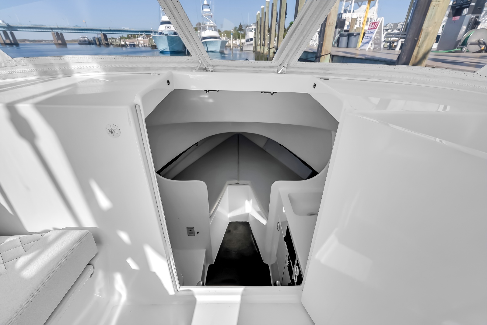 Little C 33ft L amp H Yacht For Sale
