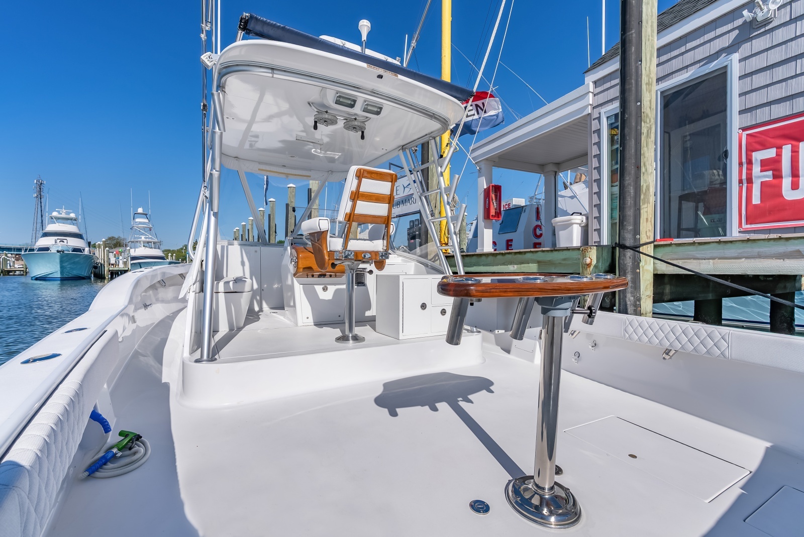 Little C 33ft L amp H Yacht For Sale