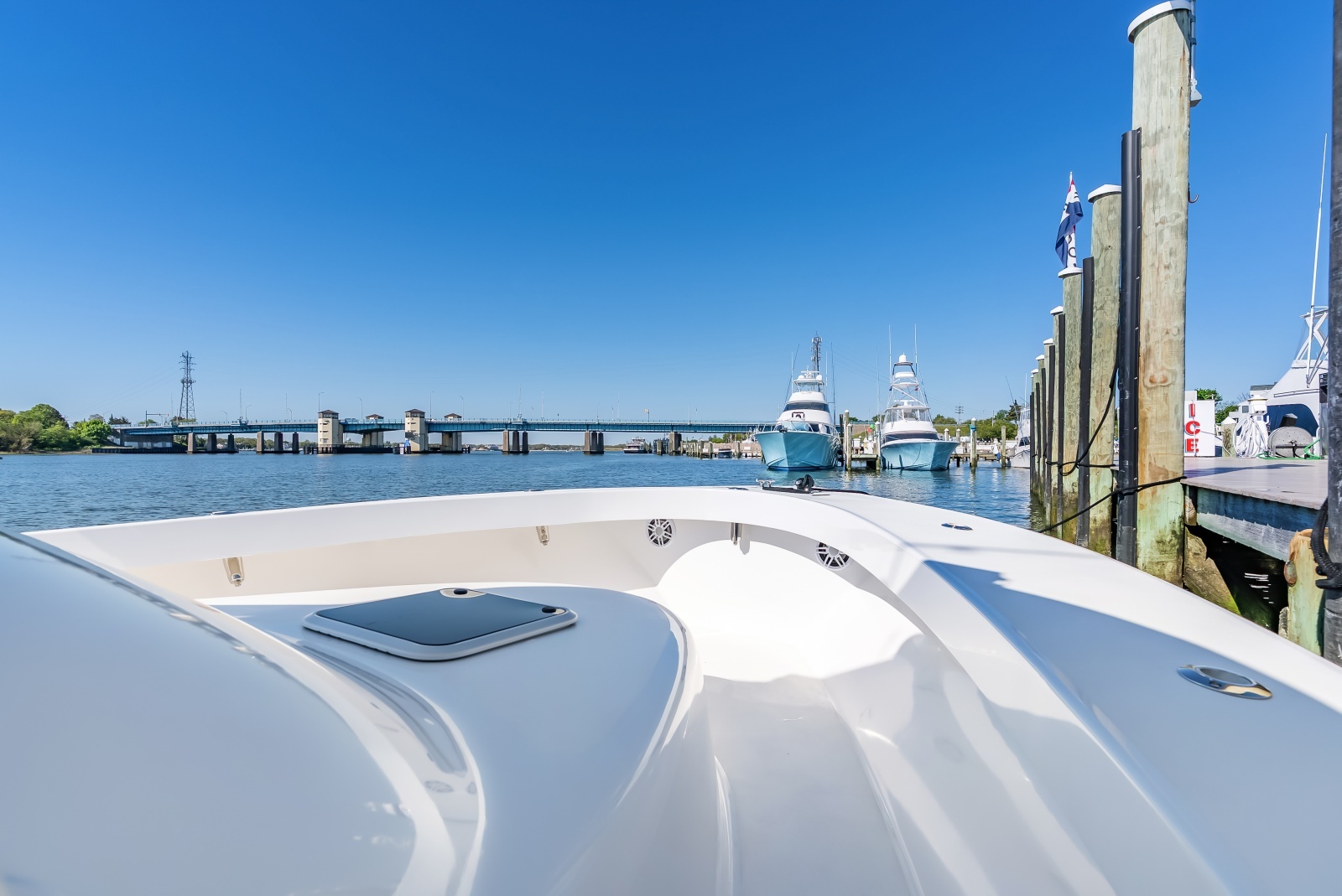 Little C 33ft L amp H Yacht For Sale