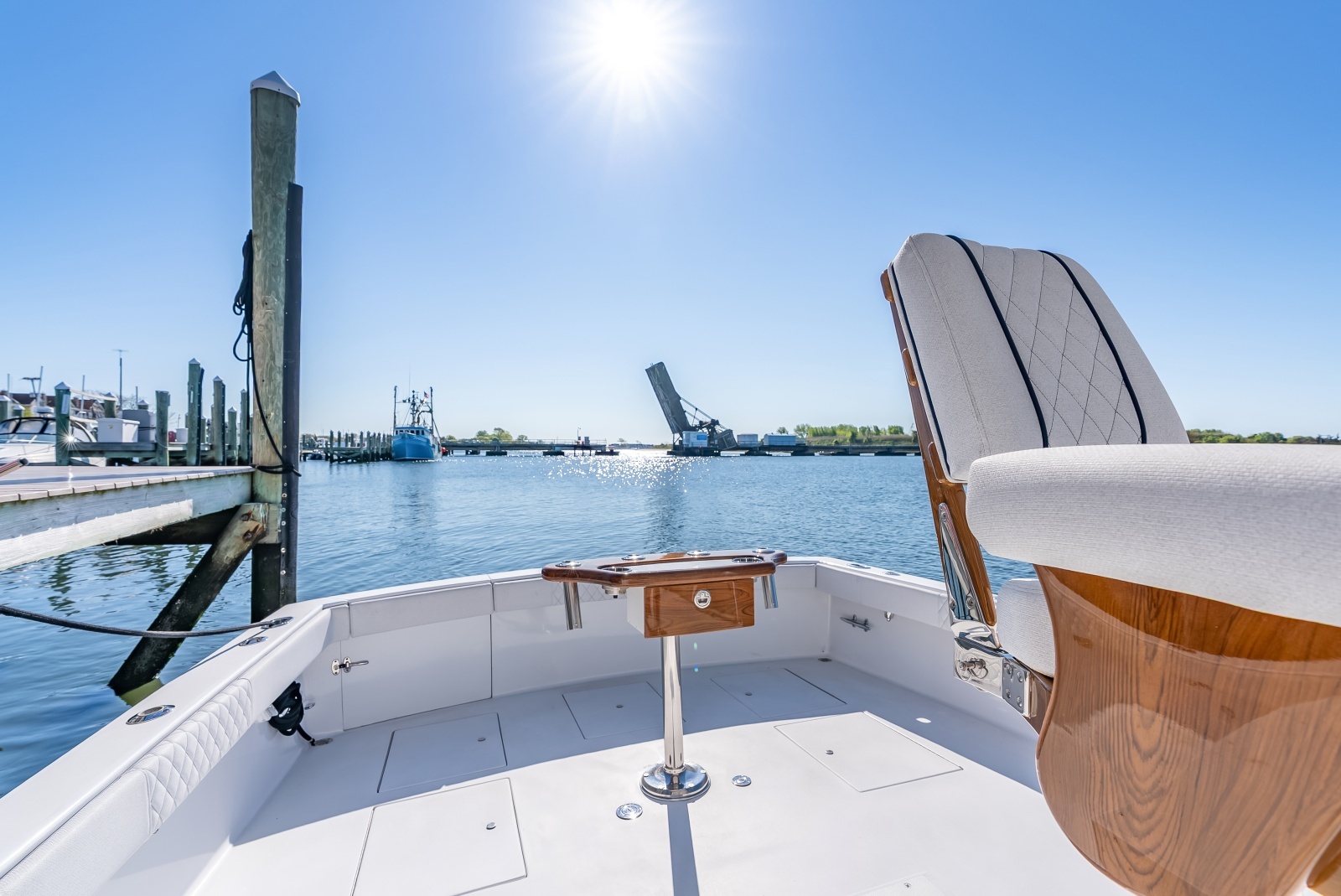 Little C 33ft L amp H Yacht For Sale