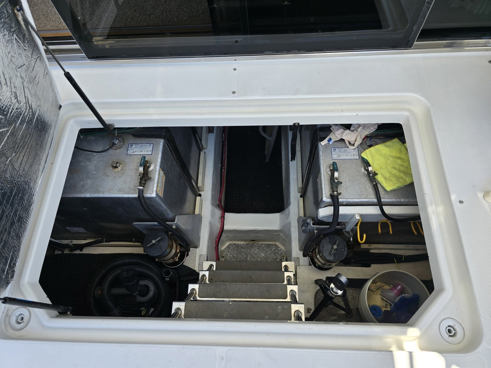 Marlin Monroe 57ft Carver Yacht For Sale