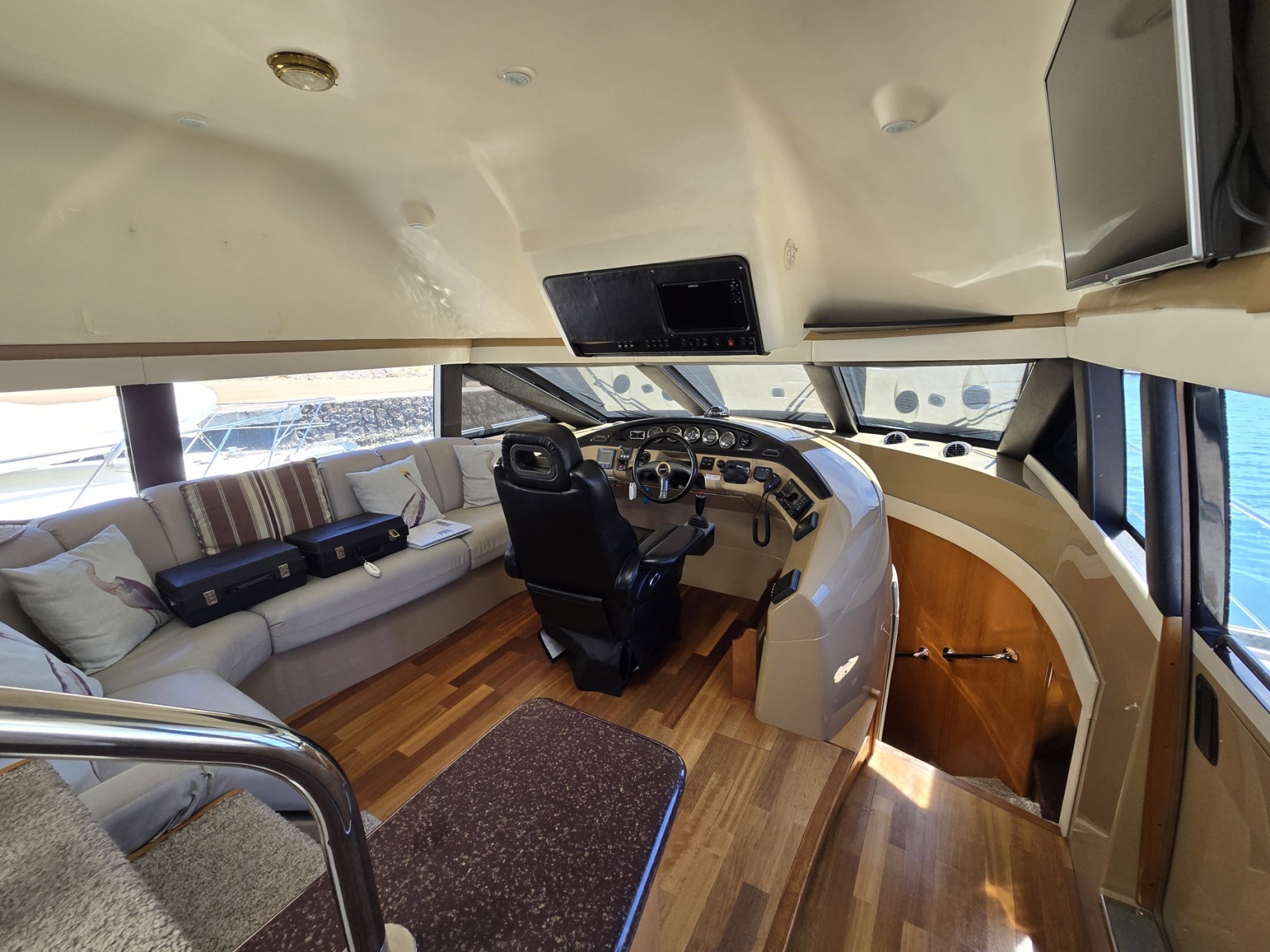 2001 Carver 570 Voyager Pilothouse