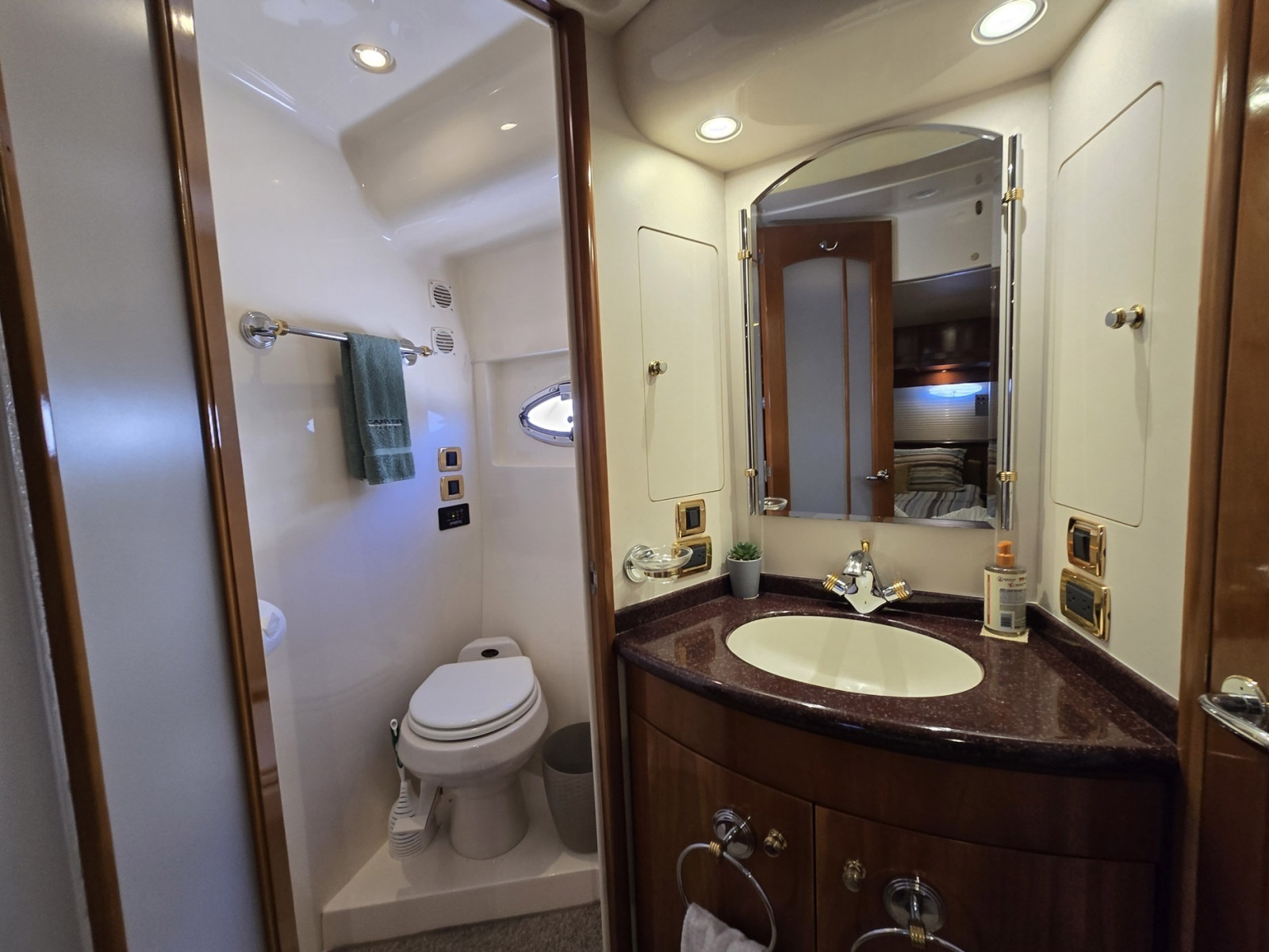 Marlin Monroe 57ft Carver Yacht For Sale