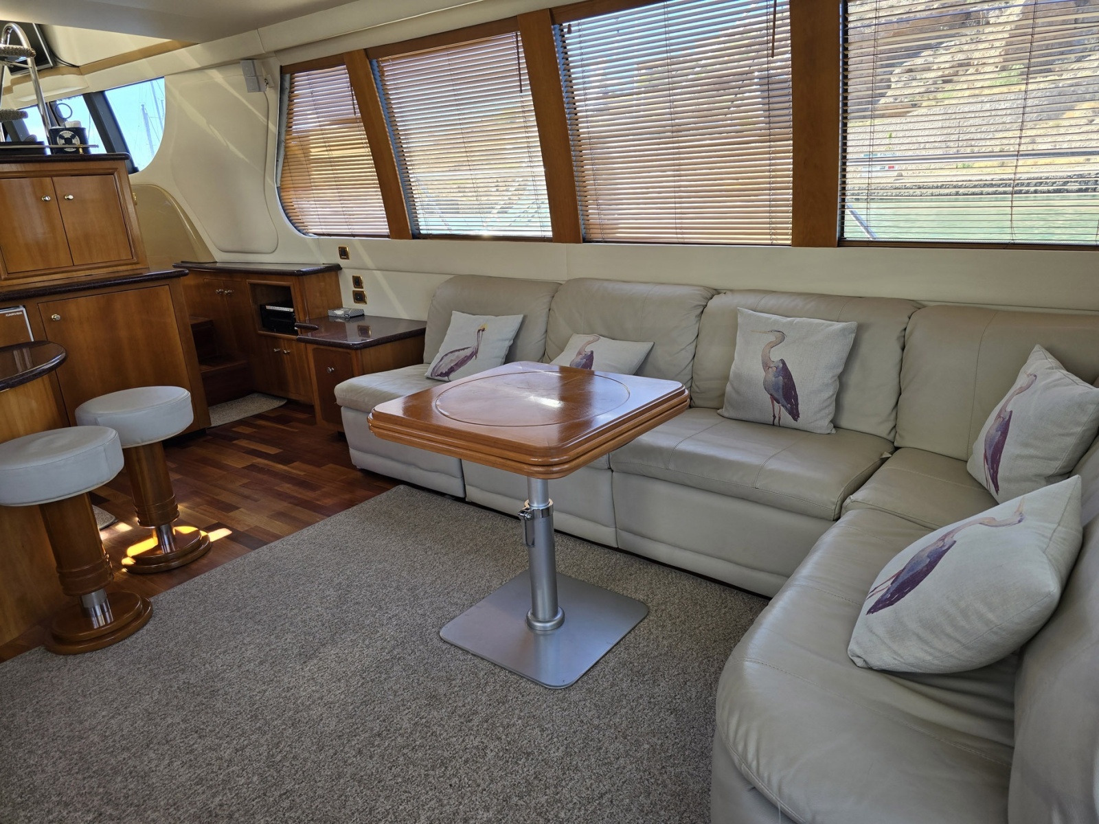 2001 Carver 570 Voyager Pilothouse