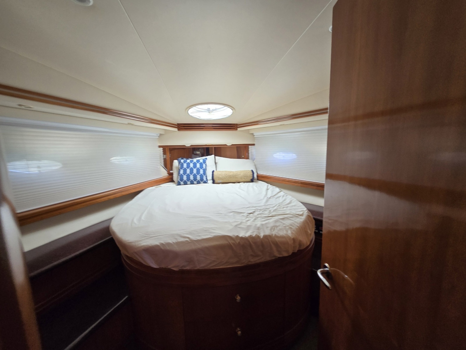 Marlin Monroe 57ft Carver Yacht For Sale