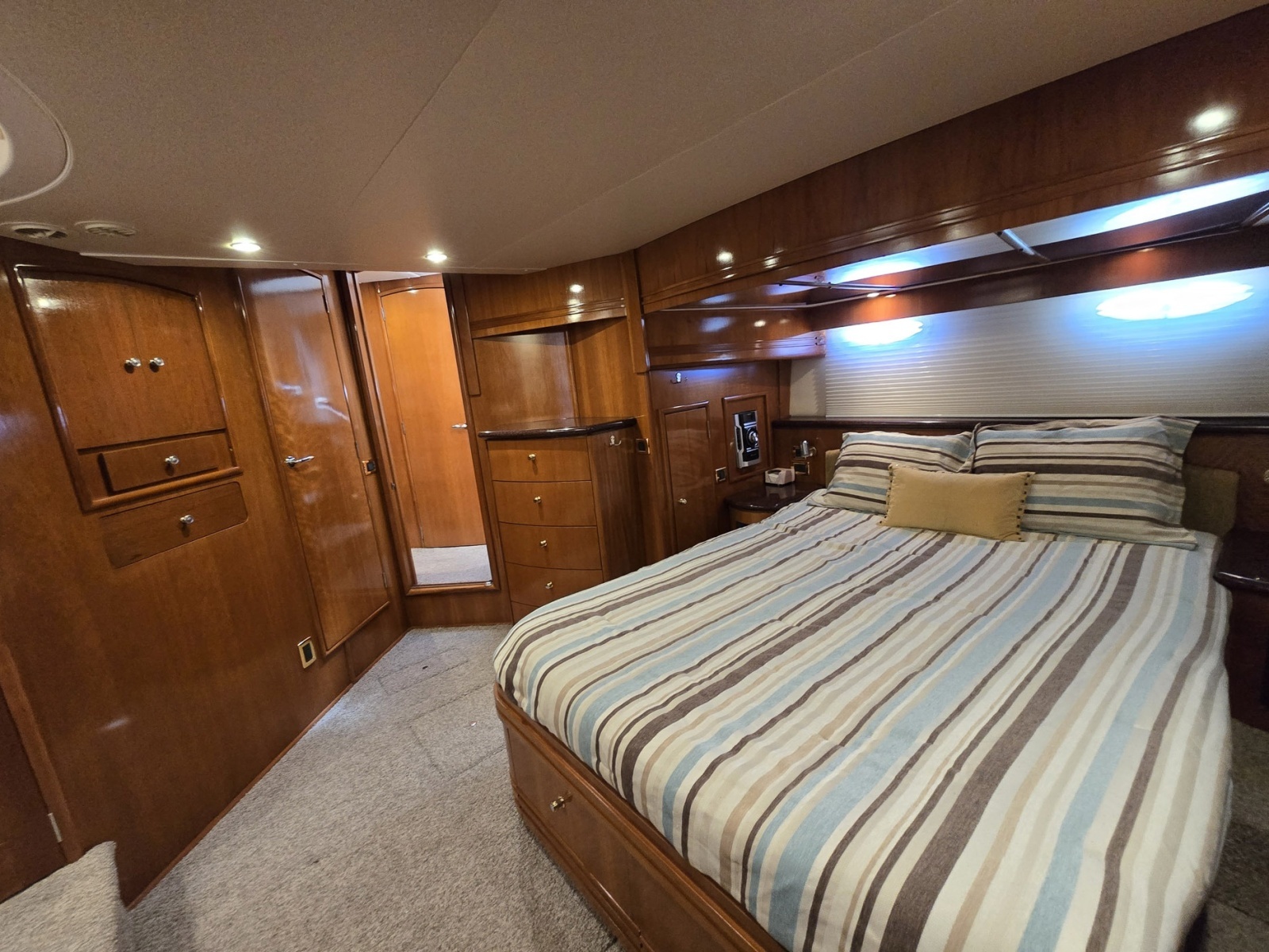 Marlin Monroe 57ft Carver Yacht For Sale