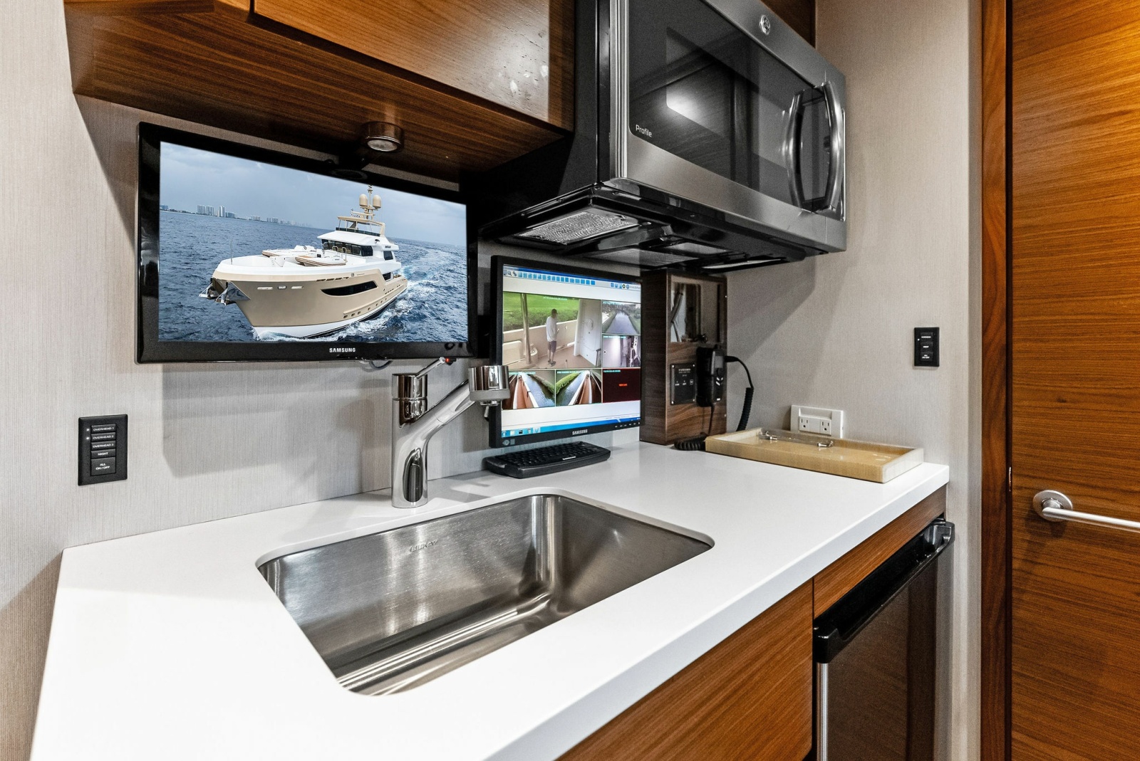 Crew Lounge galley counter