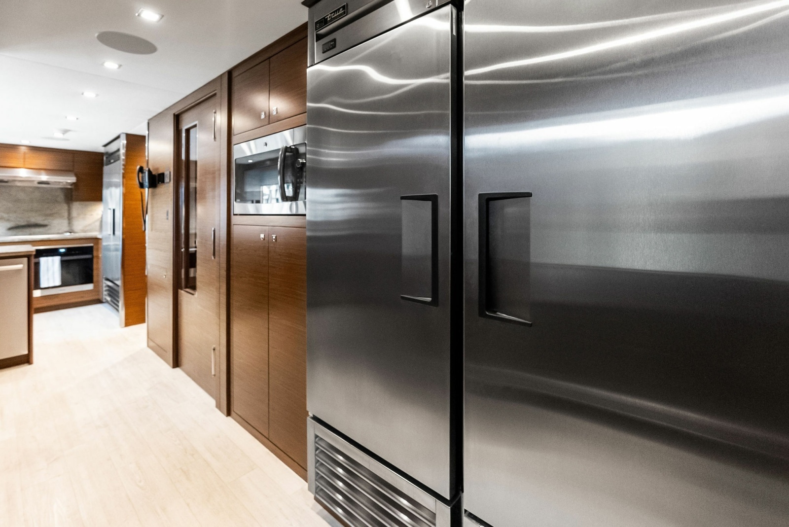 True Commercial refrigeration, microwave/convection