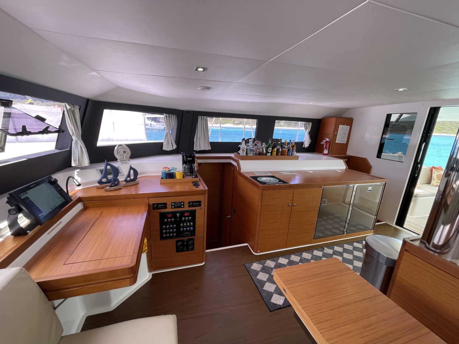 Aquanimity Yacht Photos Pics 
