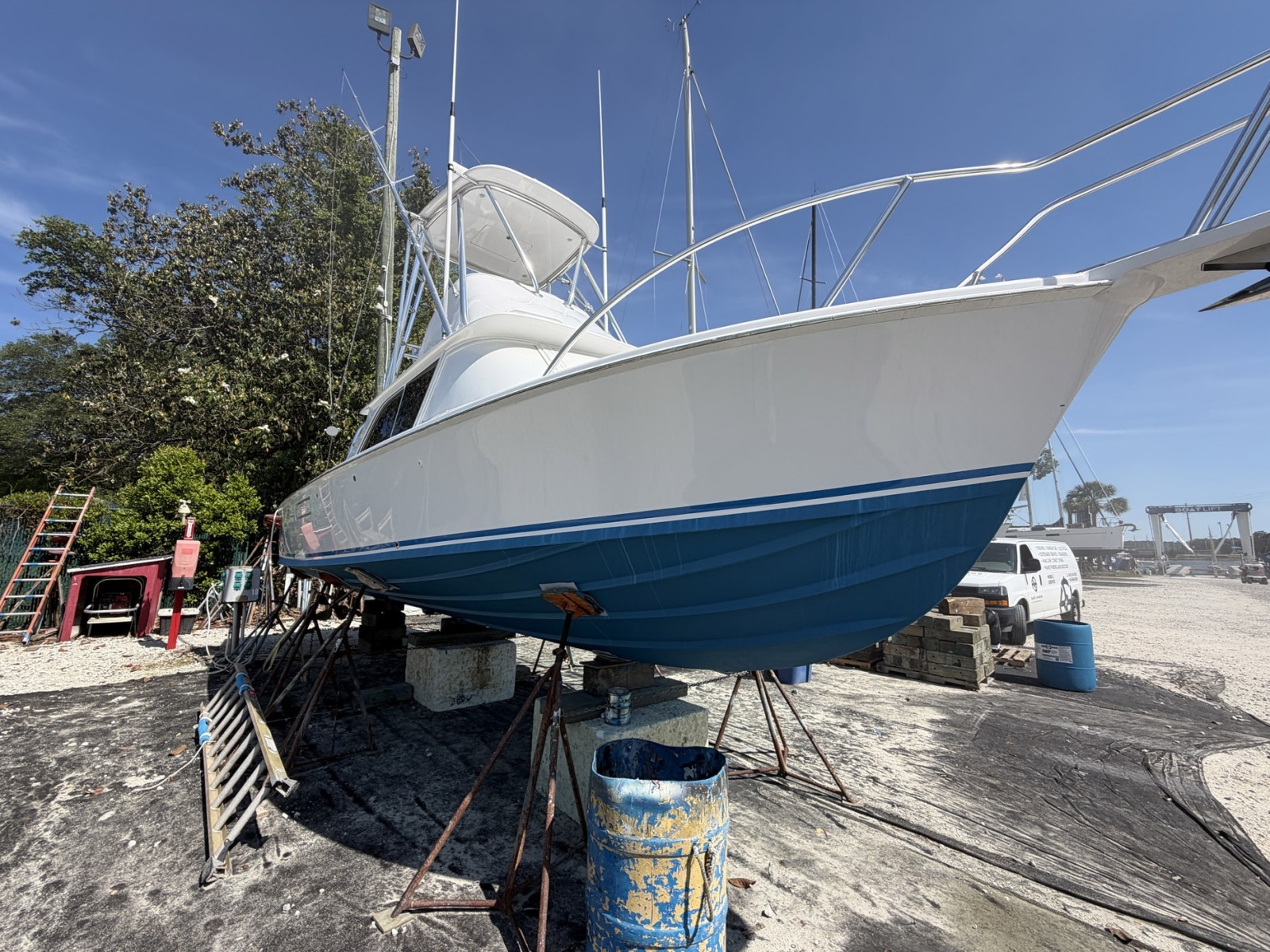 1977 Bertram 31 Flybridge