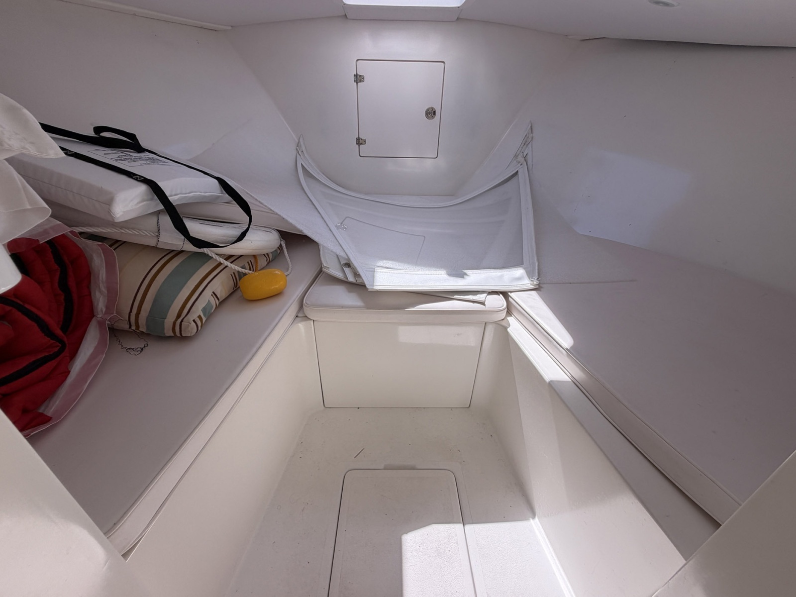 1977 Bertram 31 Flybridge