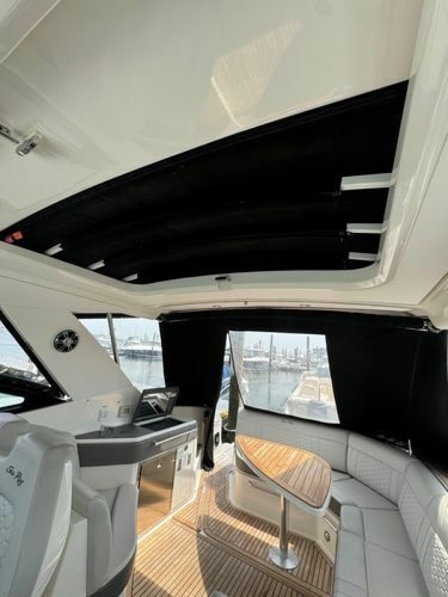 32ft Sea Ray Yacht For Sale