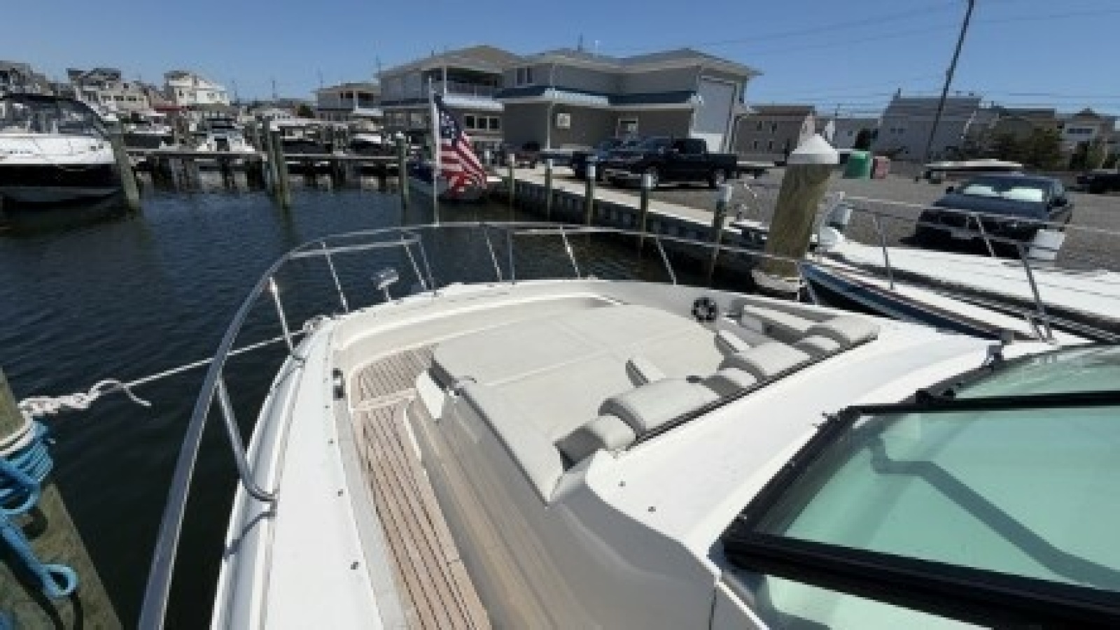 2021 Sea Ray Sundancer 320 Outboard