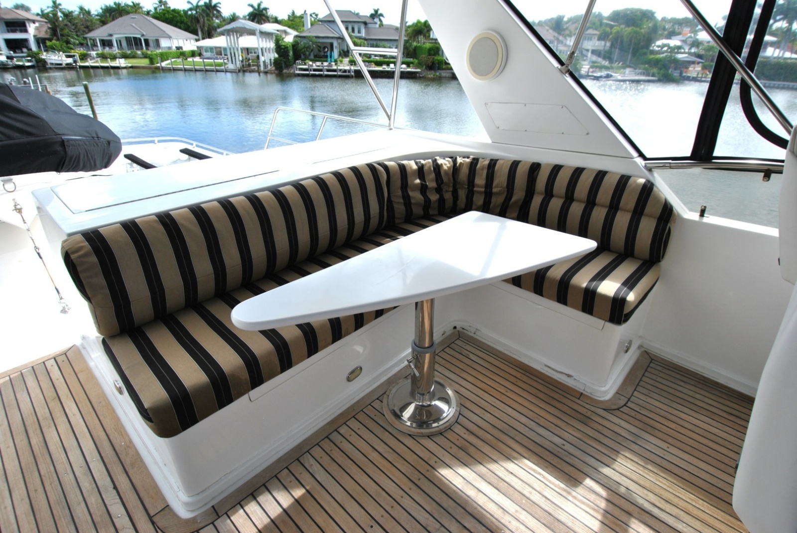 2002 Grand Alaskan Raised Pilothouse photo 45