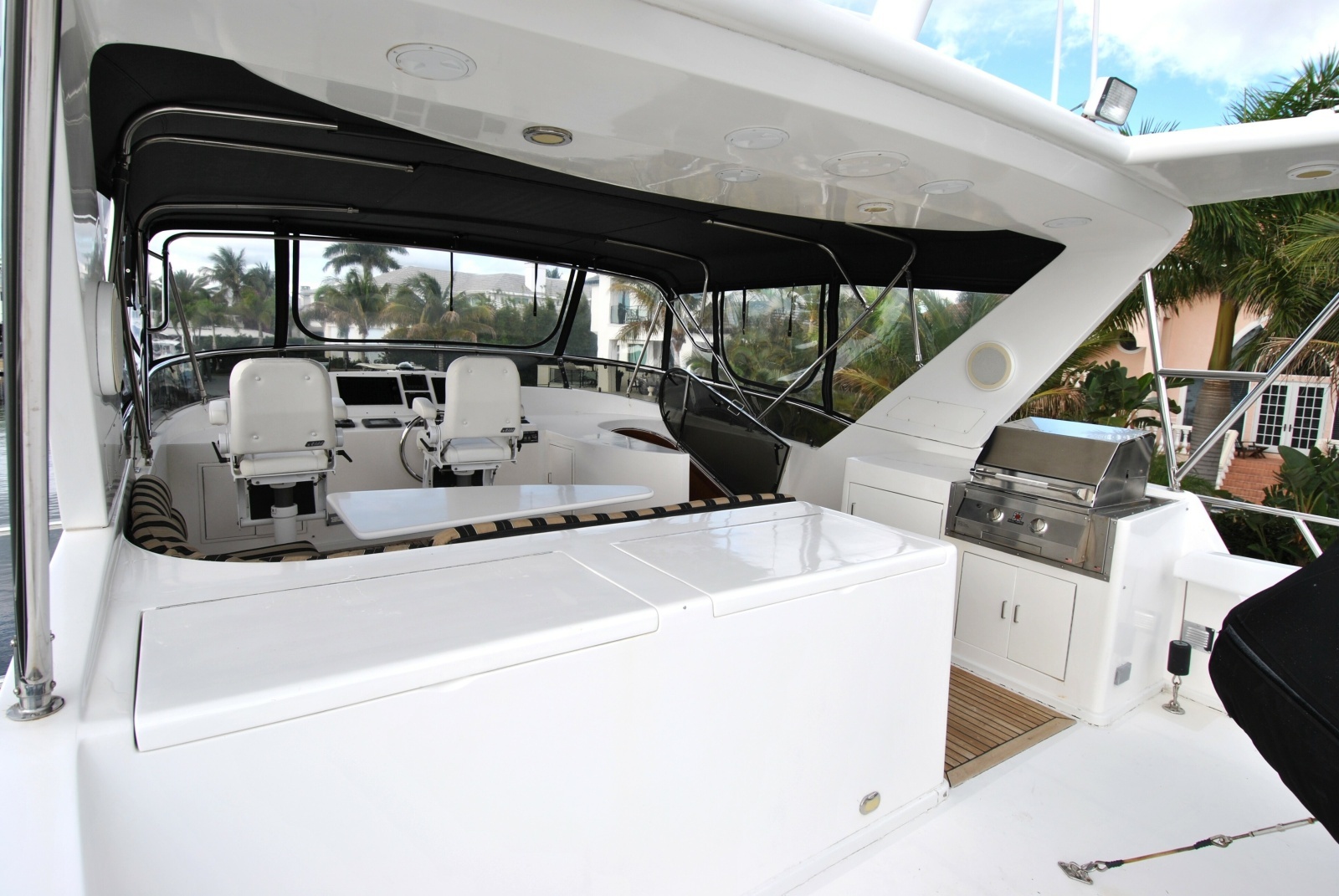 2002 Grand Alaskan Raised Pilothouse