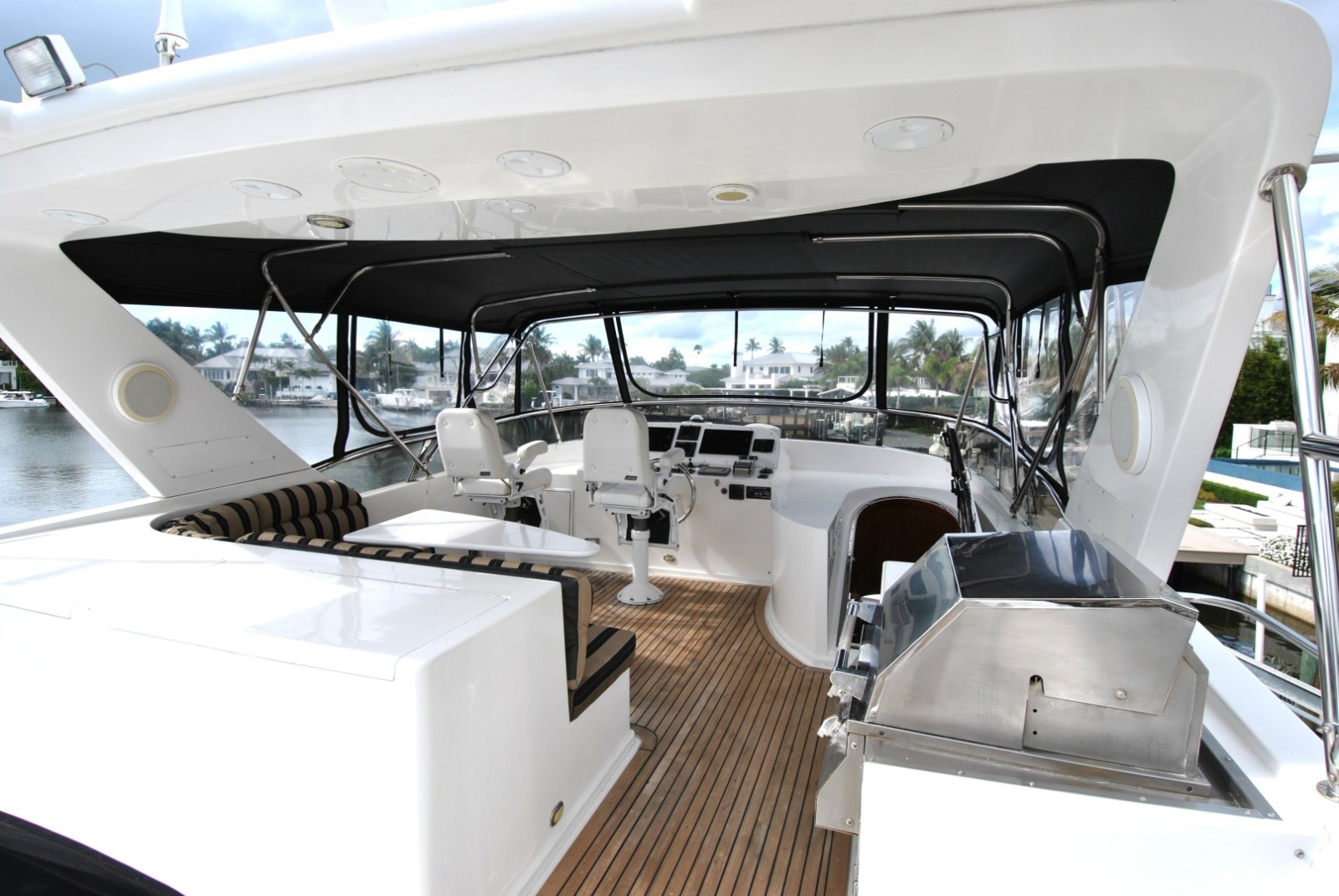 2002 Grand Alaskan Raised Pilothouse photo 46