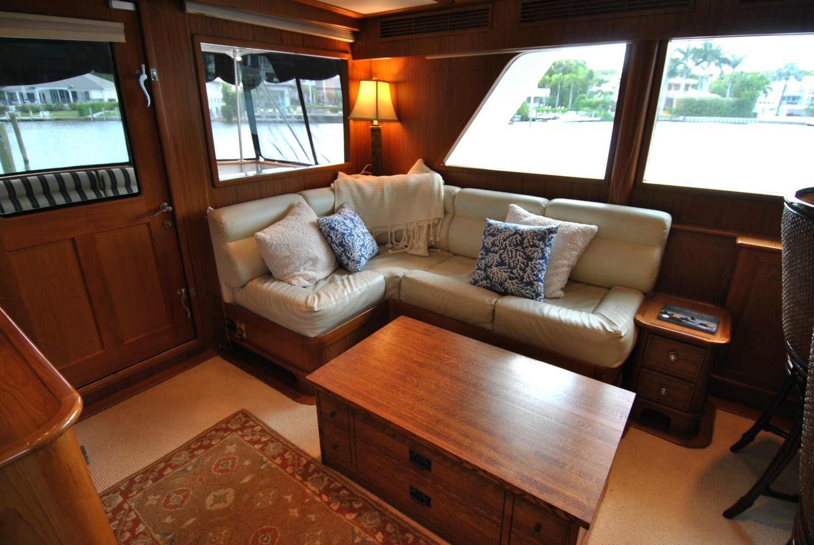 Salon Port Side