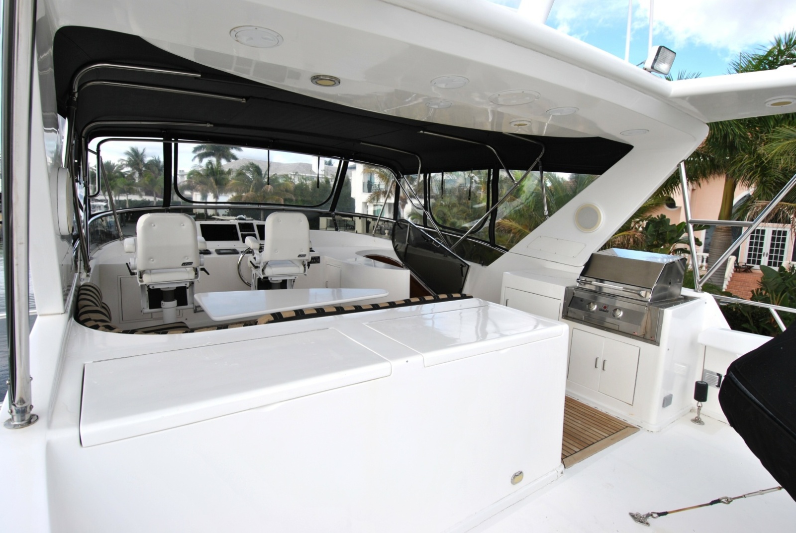2002 Grand Alaskan Raised Pilothouse