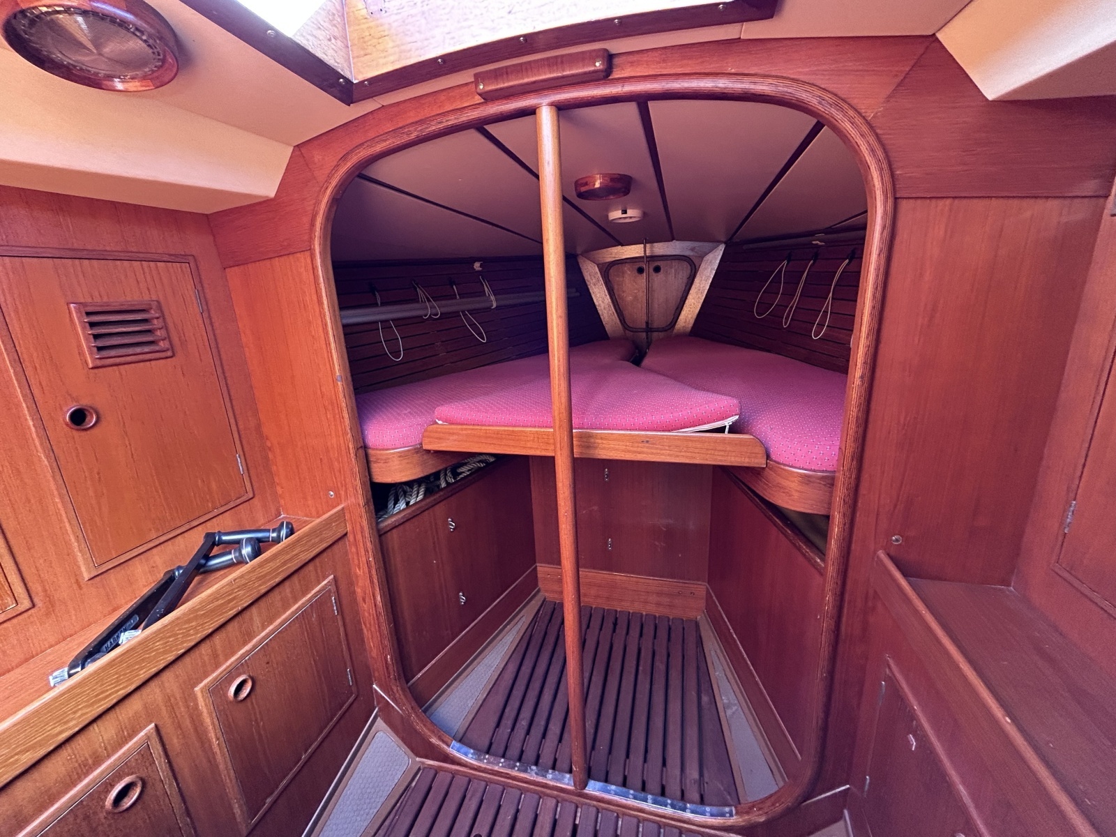 Coolabah 42ft Swan Yacht For Sale