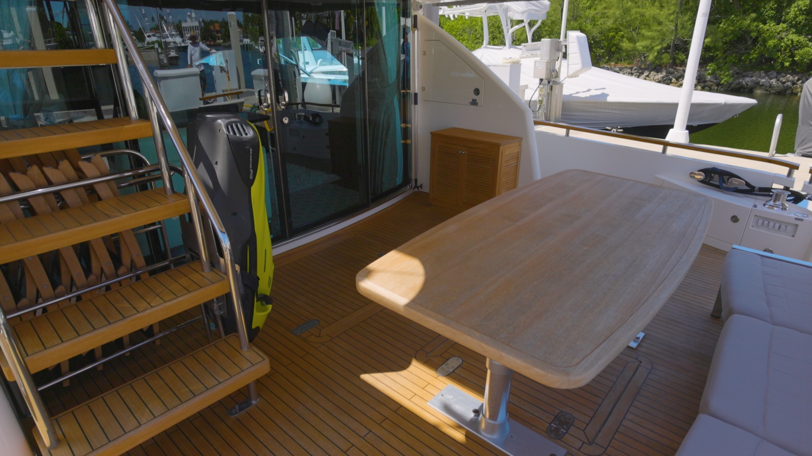 2014 Pre Owned 78 Fairline.00_00_23_08.Still009