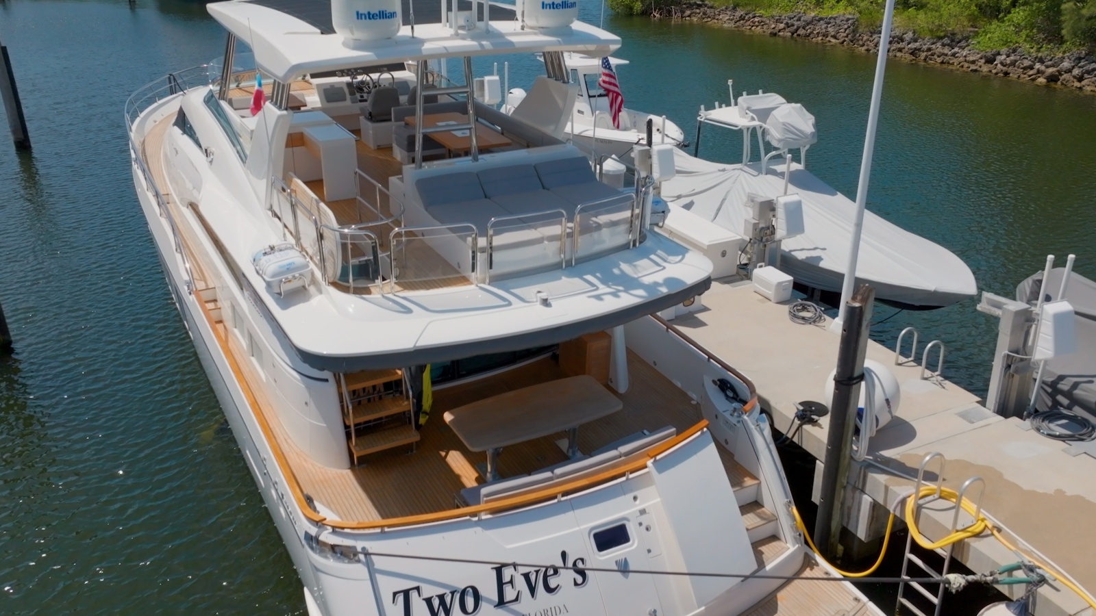 2014 Pre Owned 78 Fairline.00_00_18_14.Still011