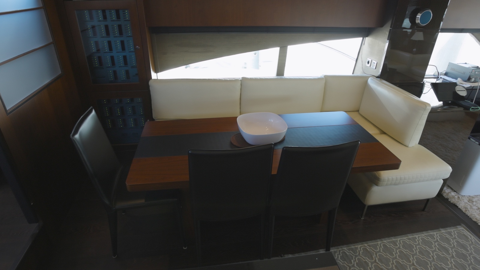 2014 Pre Owned 78 Fairline.00_00_13_15.Still015