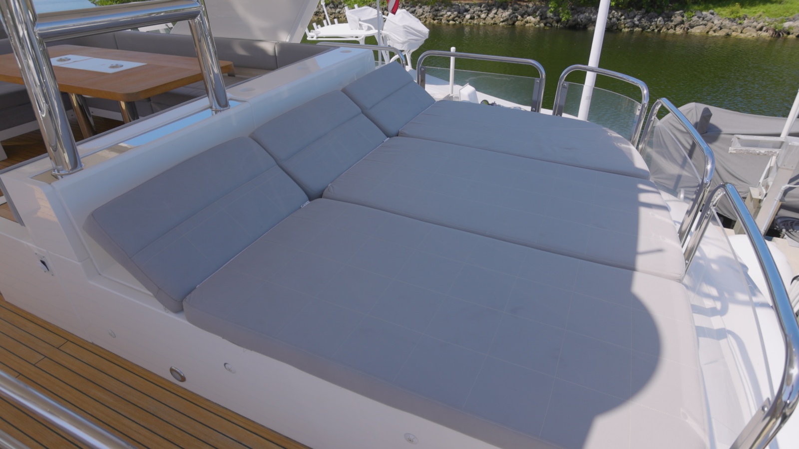 2014 Pre Owned 78 Fairline.00_00_30_15.Still005