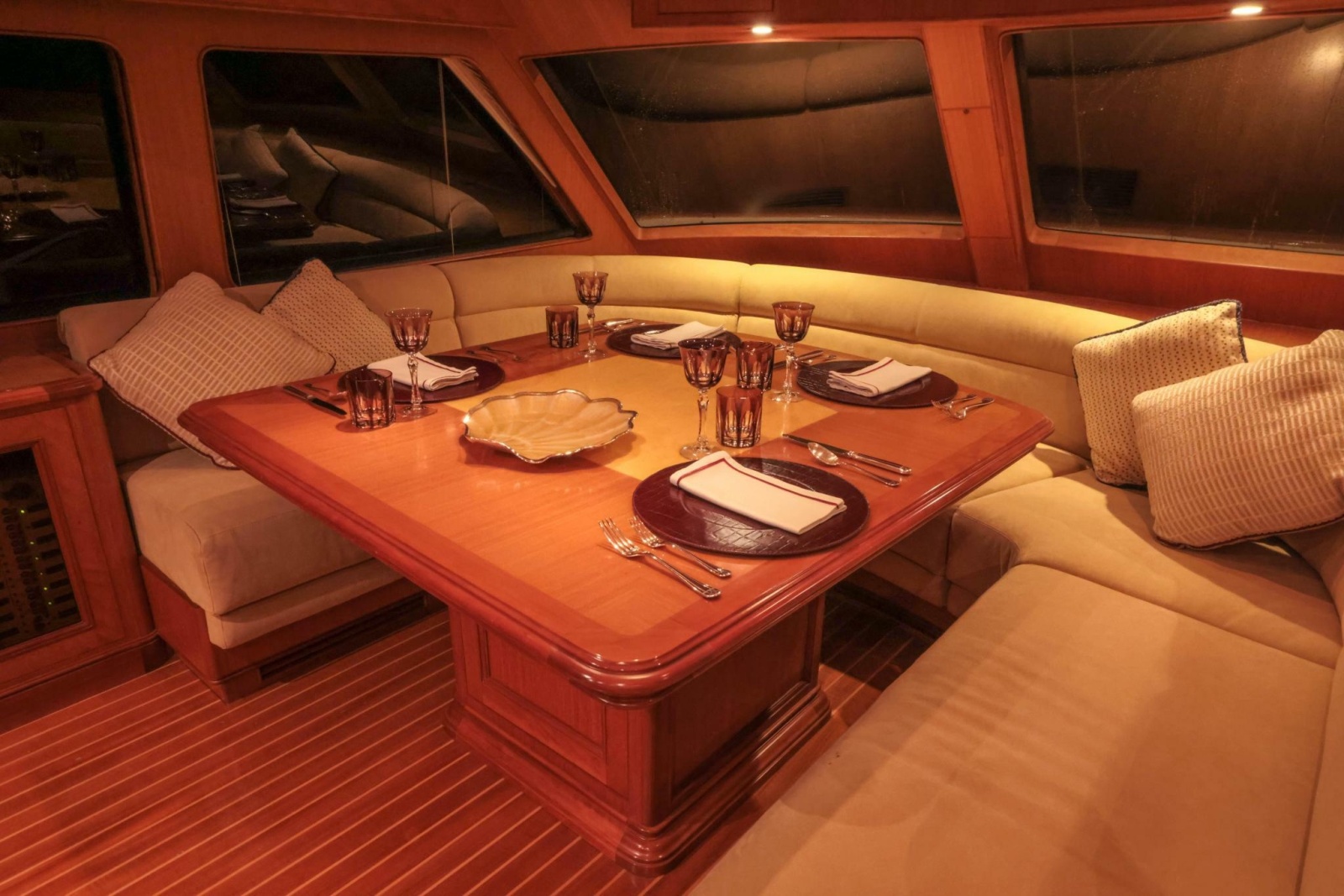 Pilothouse Settee Forward