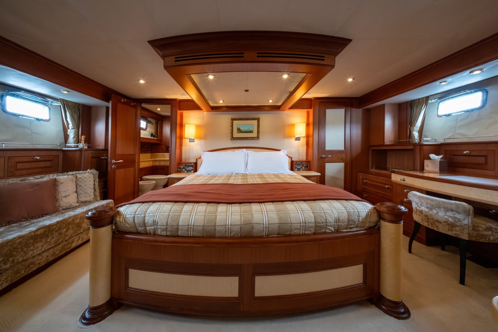 77' 2010 Marlow Explorer 72E-CB