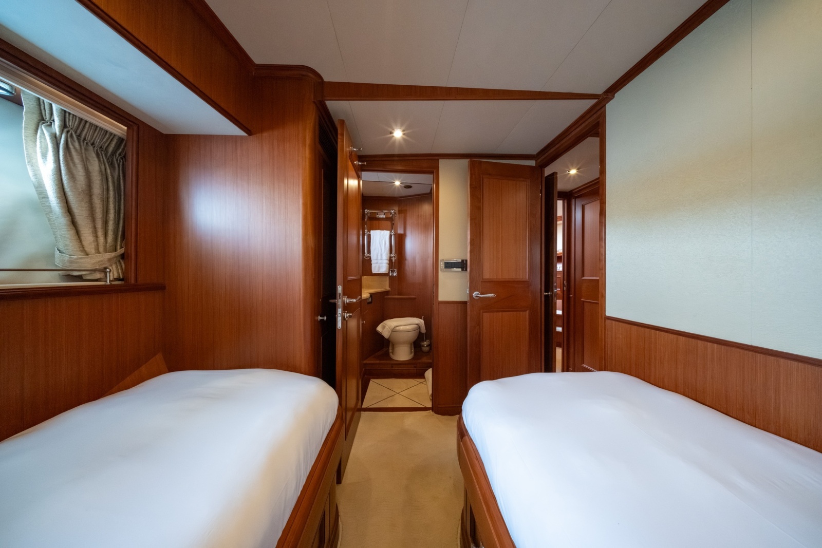 Twin Aft
