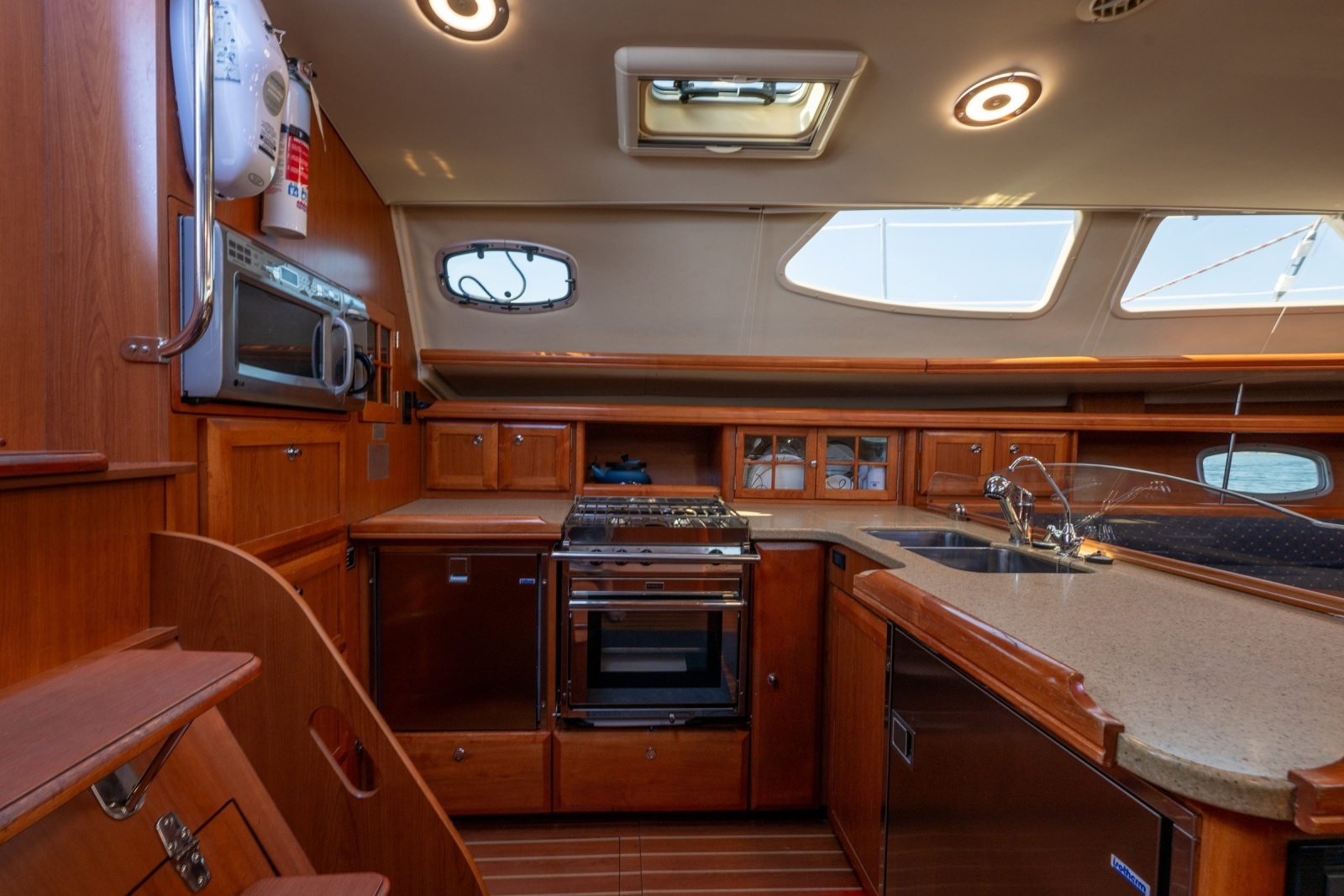 Fre Moment  45ft Hunter Yacht For Sale