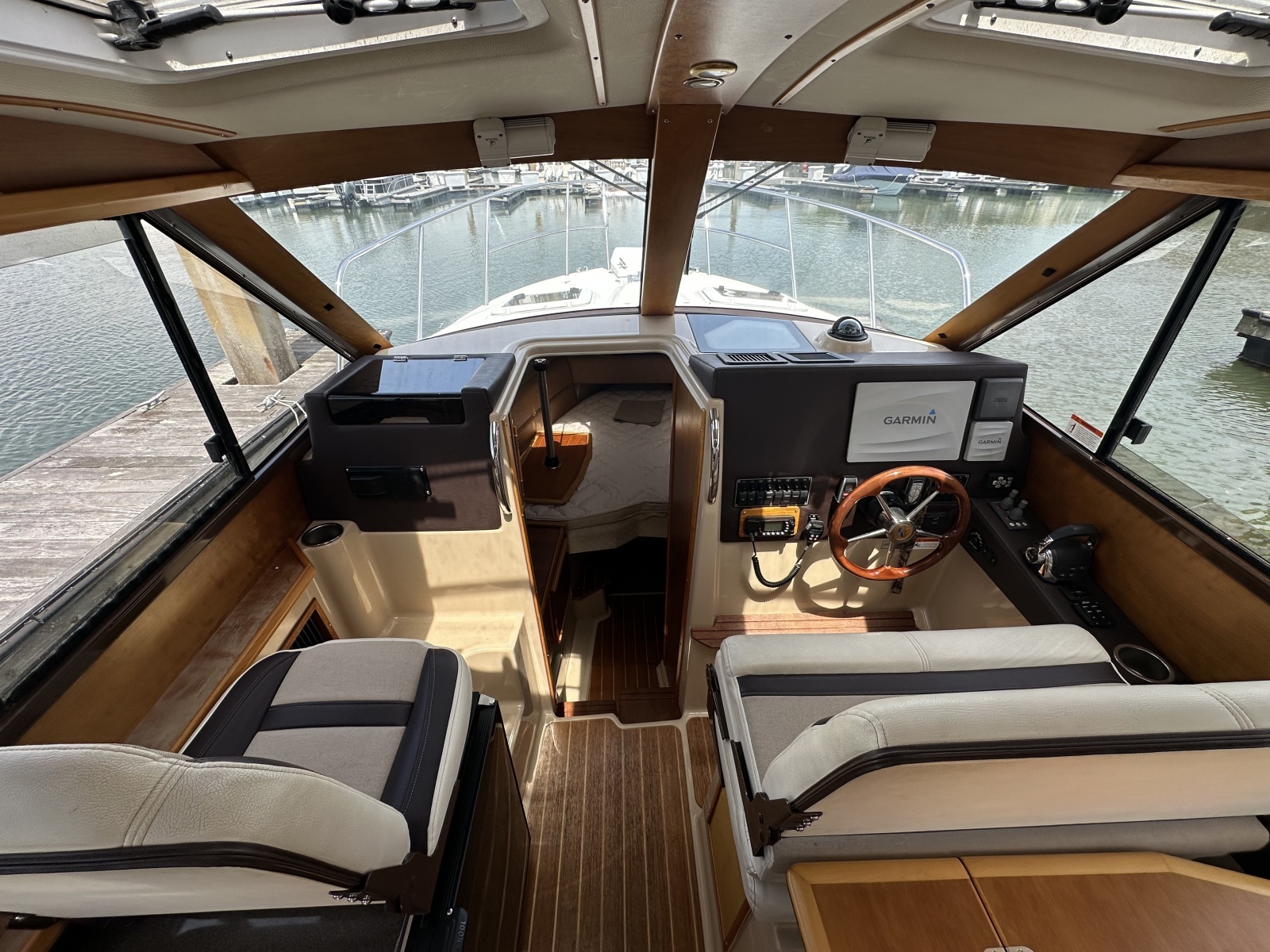 Seahorse 33ft Cutwater Yacht For Sale