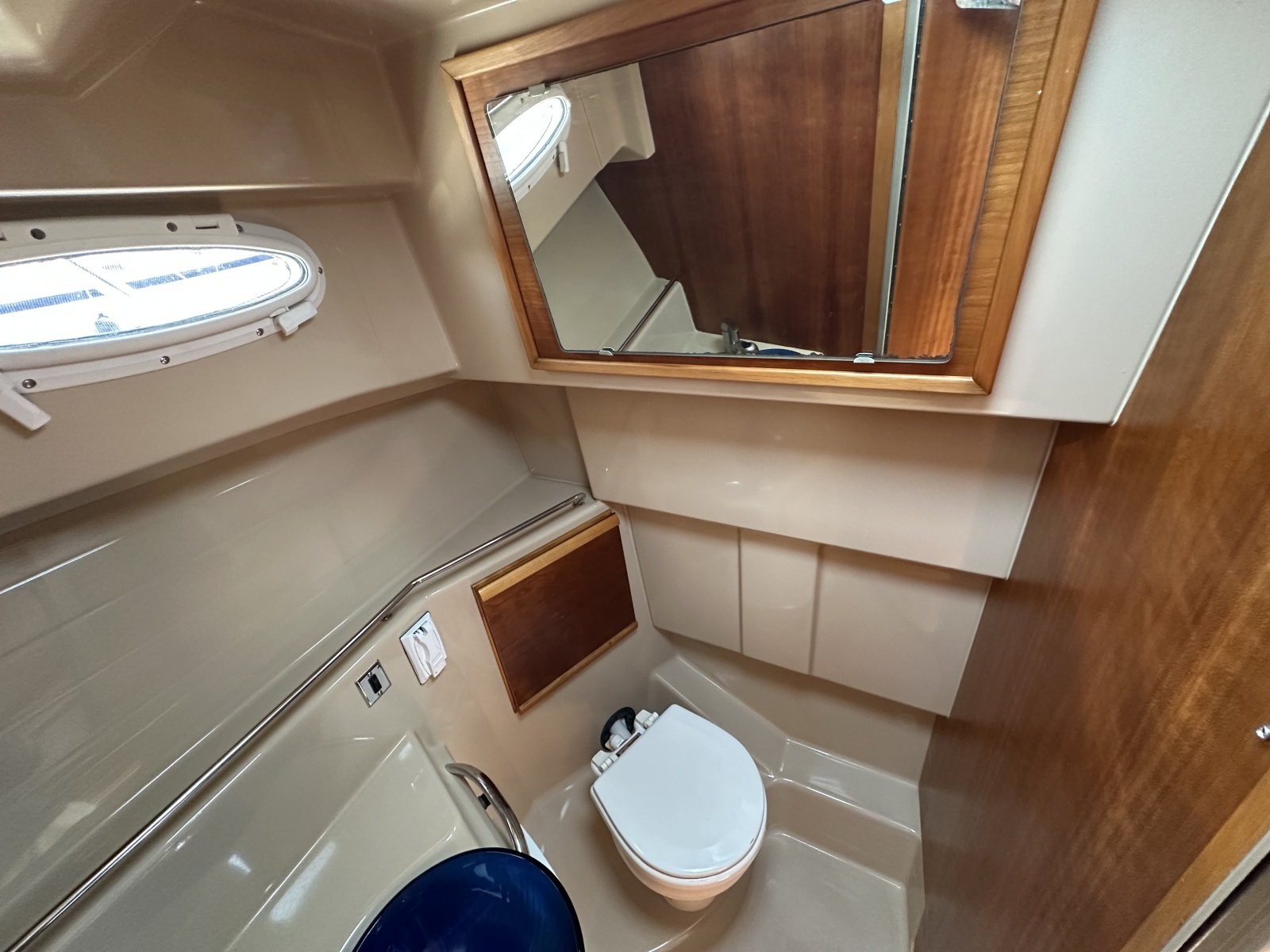 Seahorse 33ft Cutwater Yacht For Sale