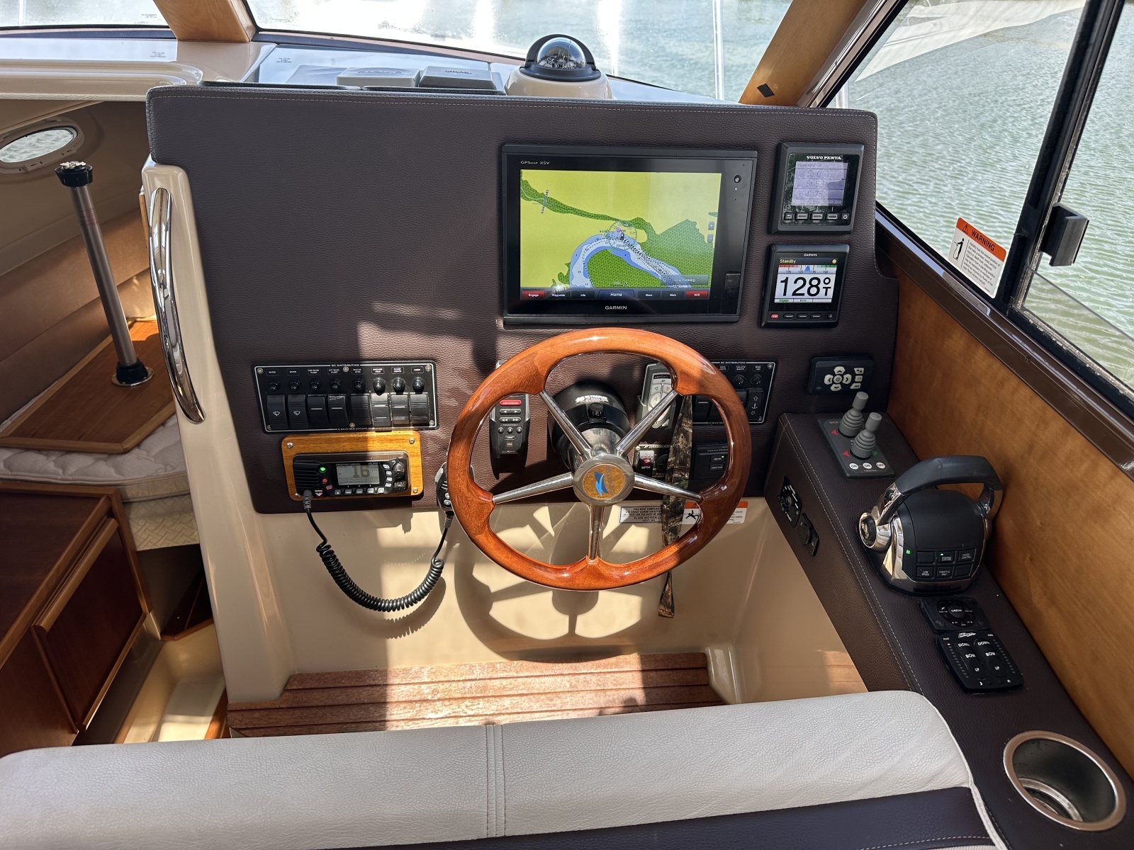 Seahorse 33ft Cutwater Yacht For Sale