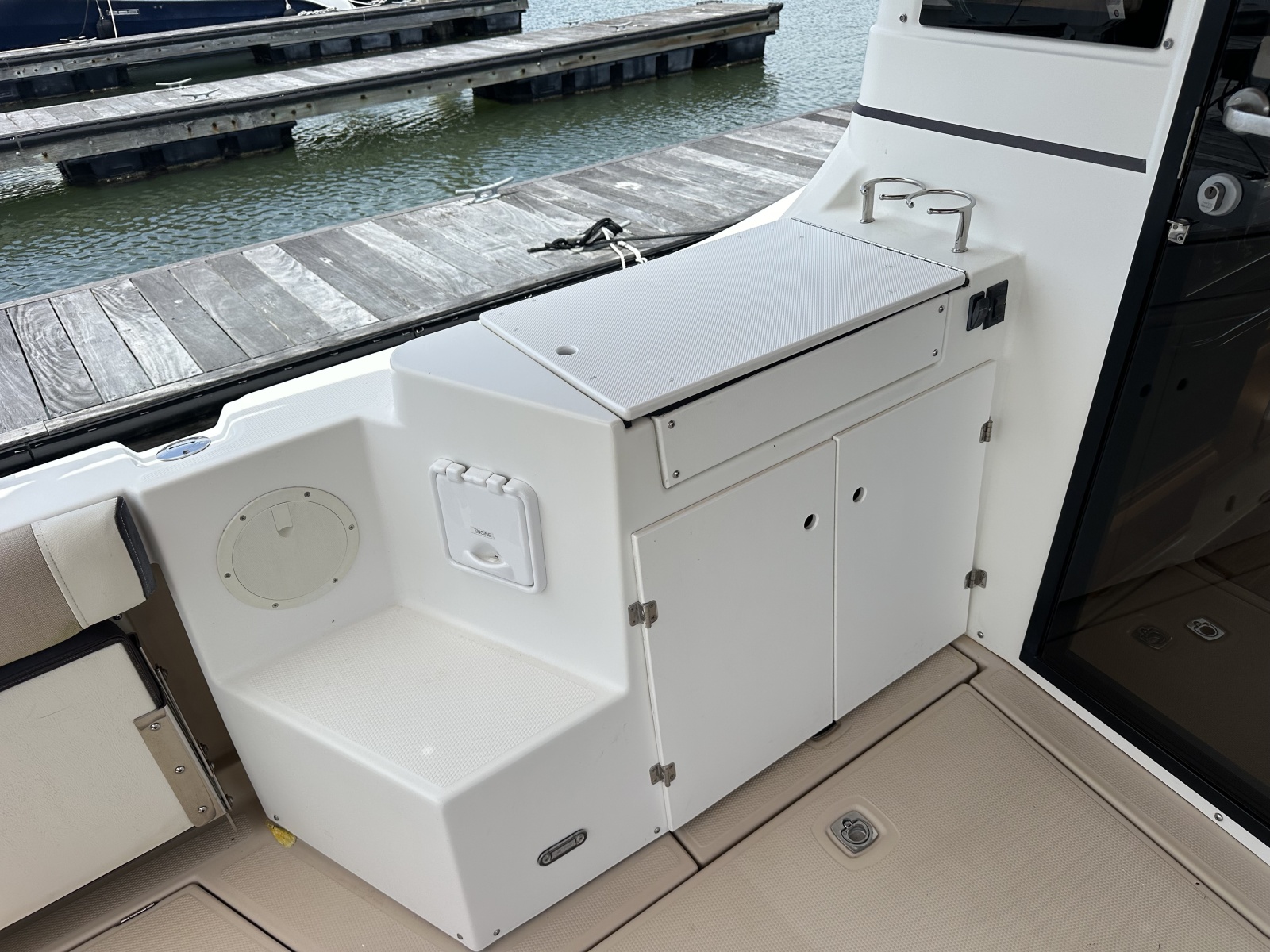 2016 Cutwater C-28 LE