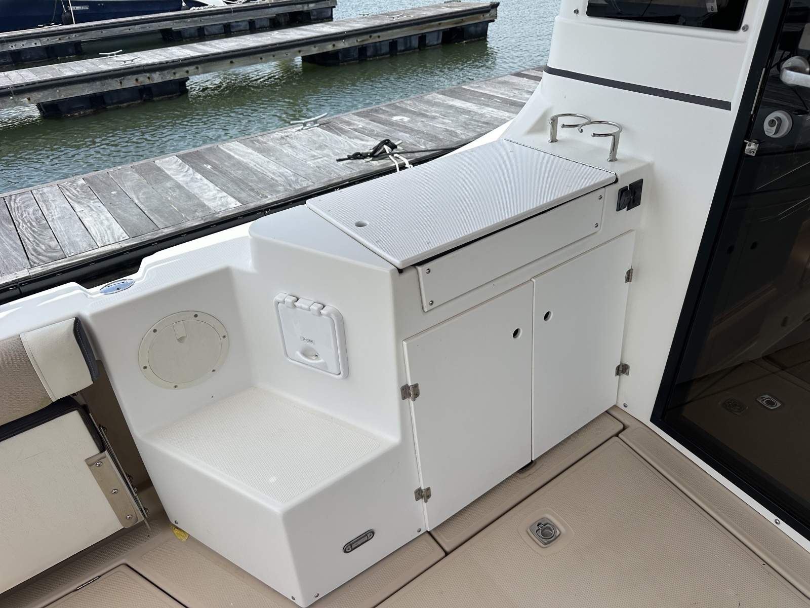 Seahorse 33ft Cutwater Yacht For Sale