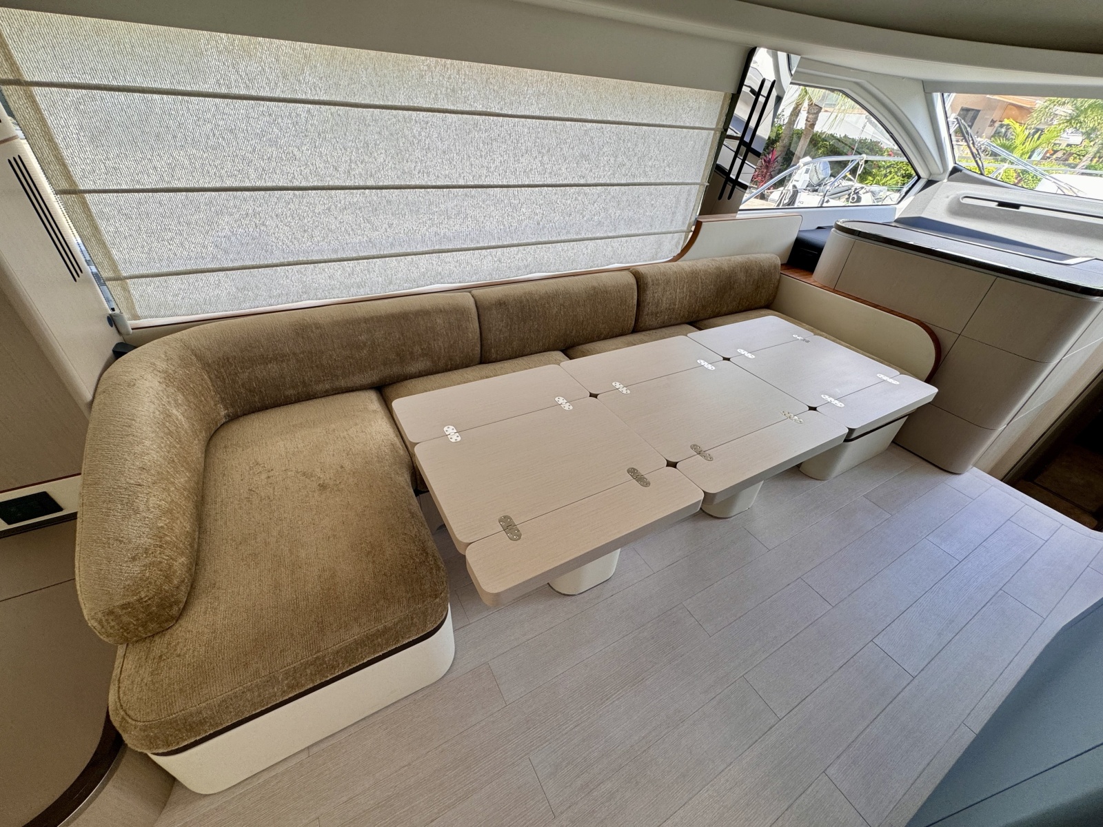 2025 Azimut 