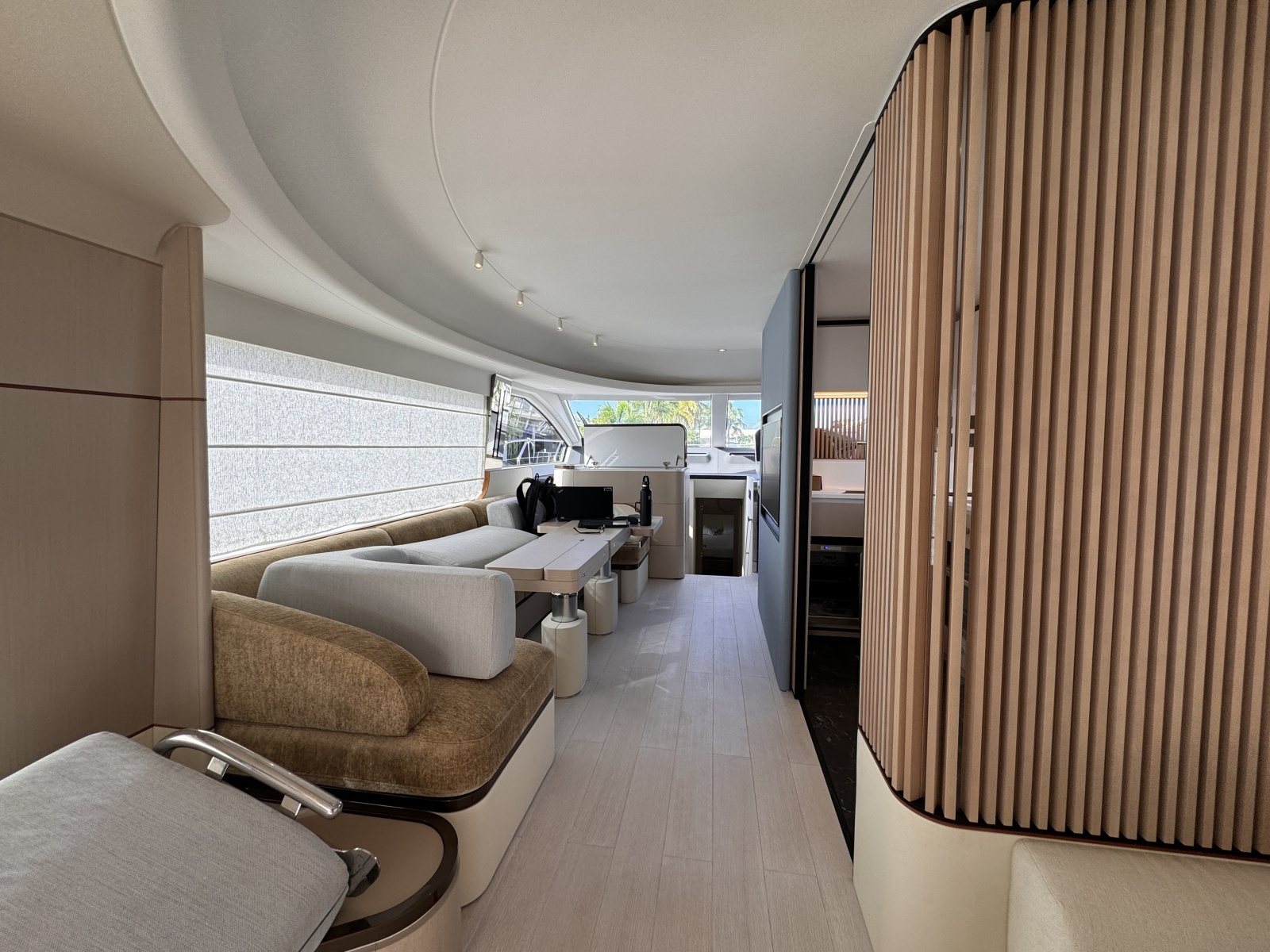 2025 Azimut 