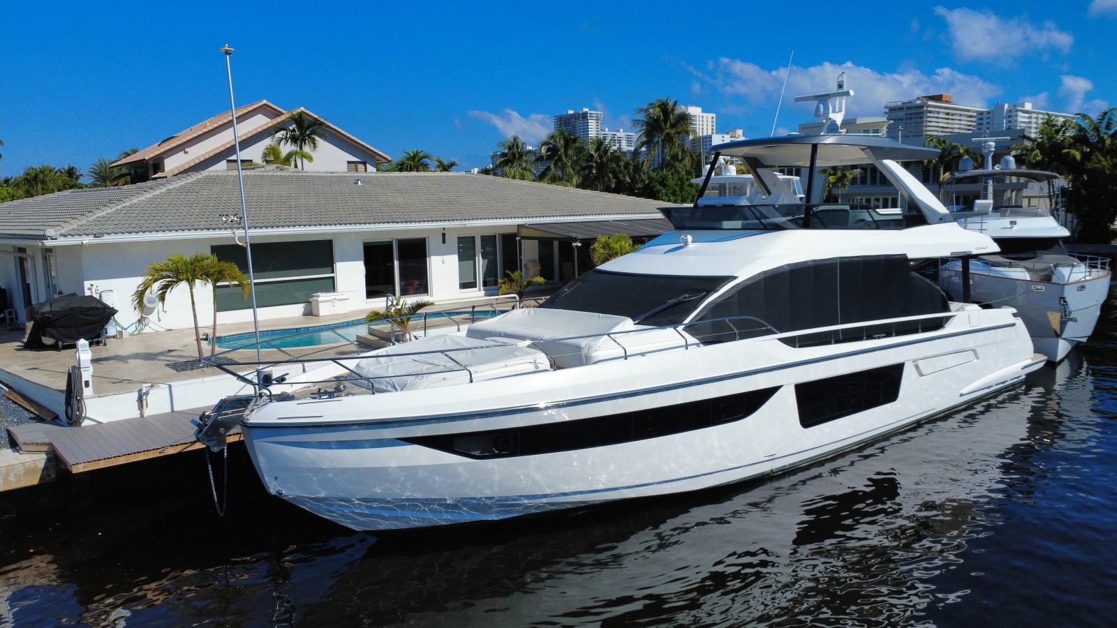 2025 Azimut 