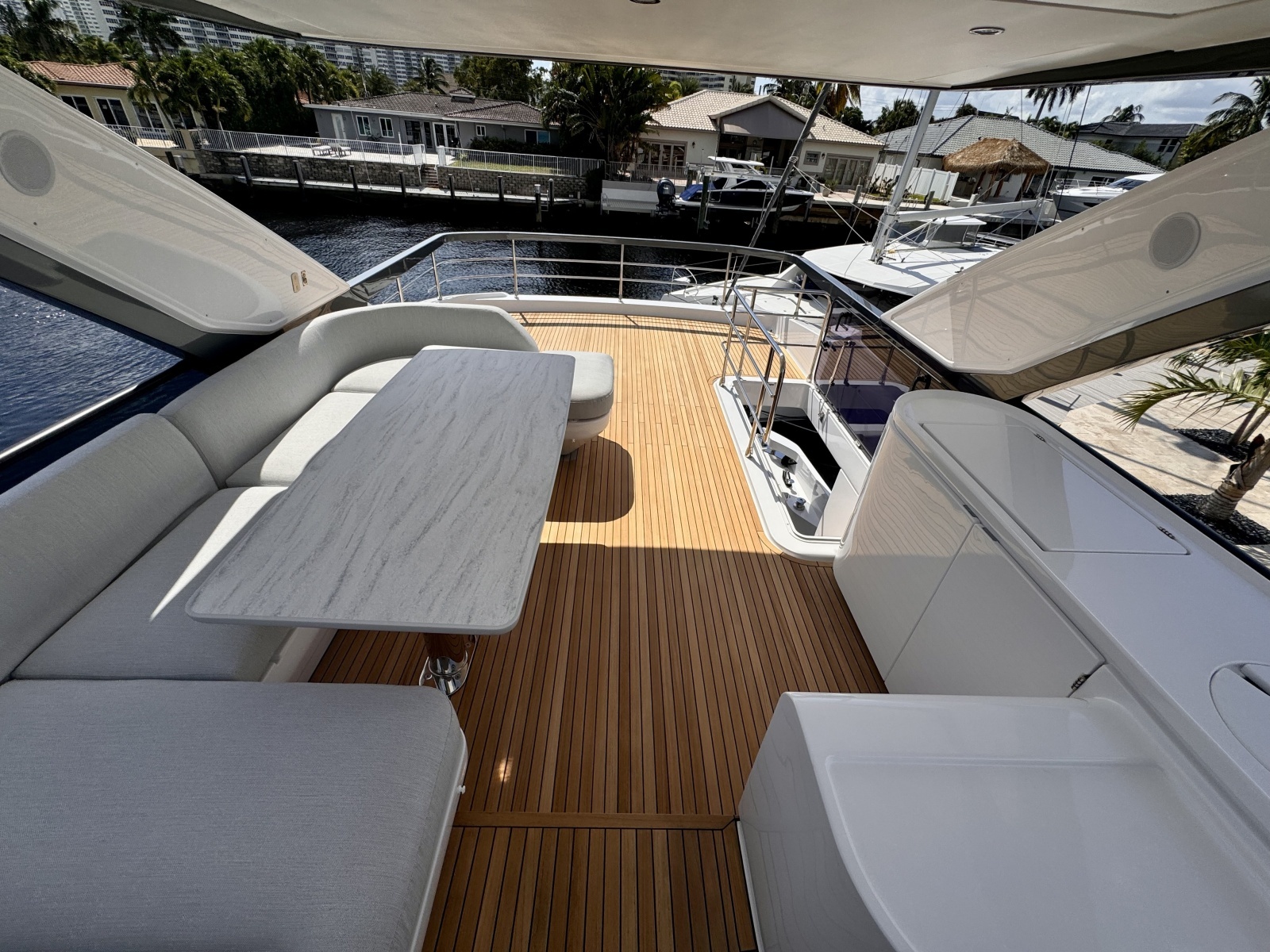 2025 Azimut 