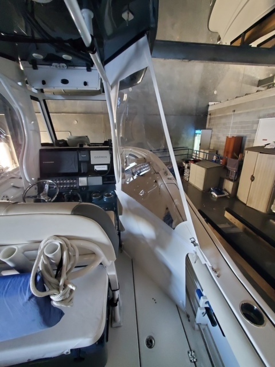 27ft Tidewater Yacht For Sale