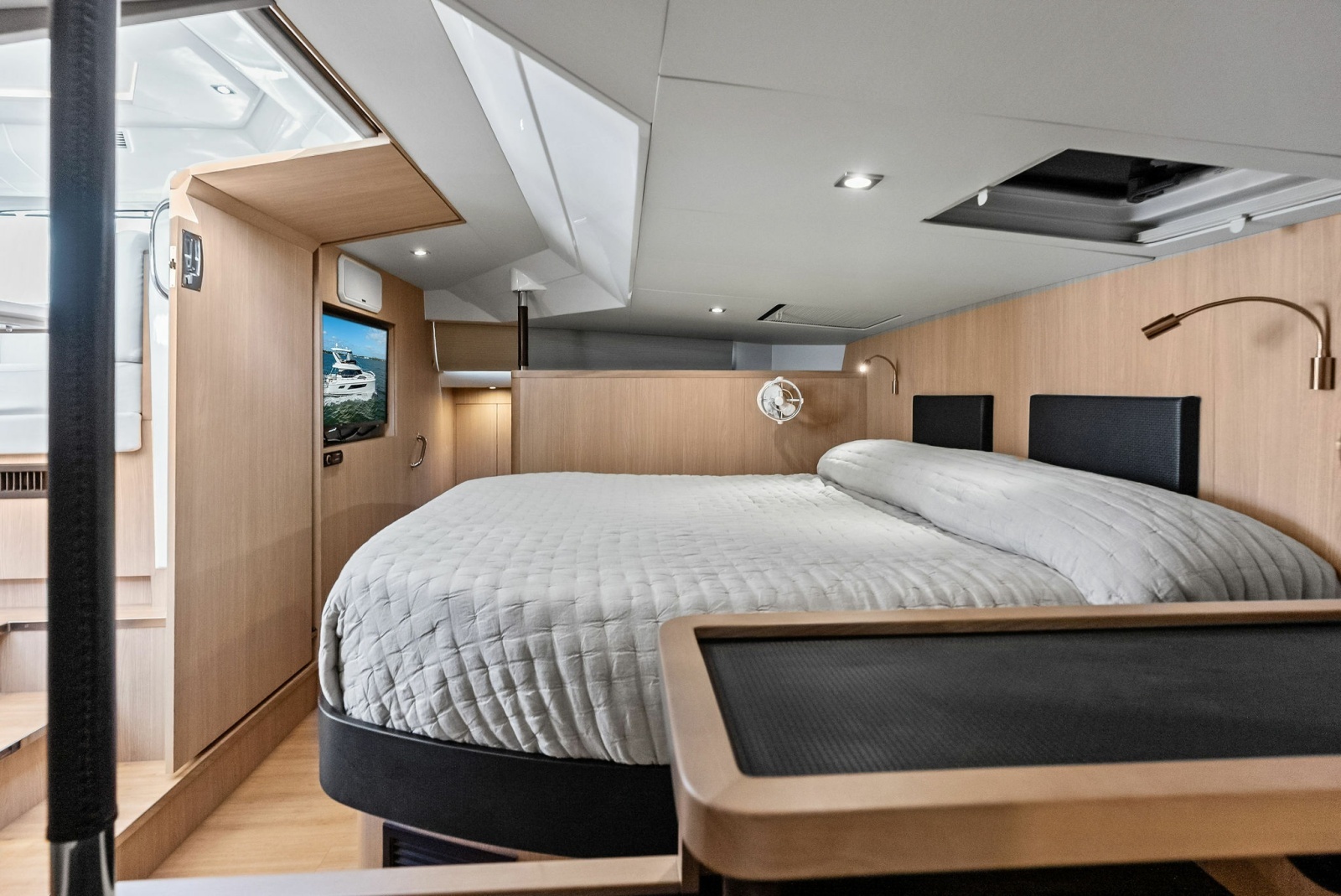 Decadence 44ft Aquila Yacht For Sale