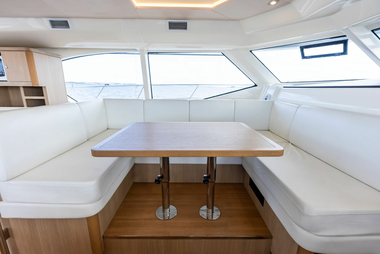 Decadence 44ft Aquila Yacht For Sale