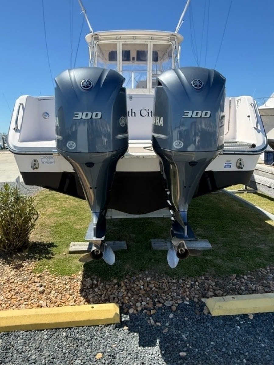 2007 Grady-White 300 Marlin
