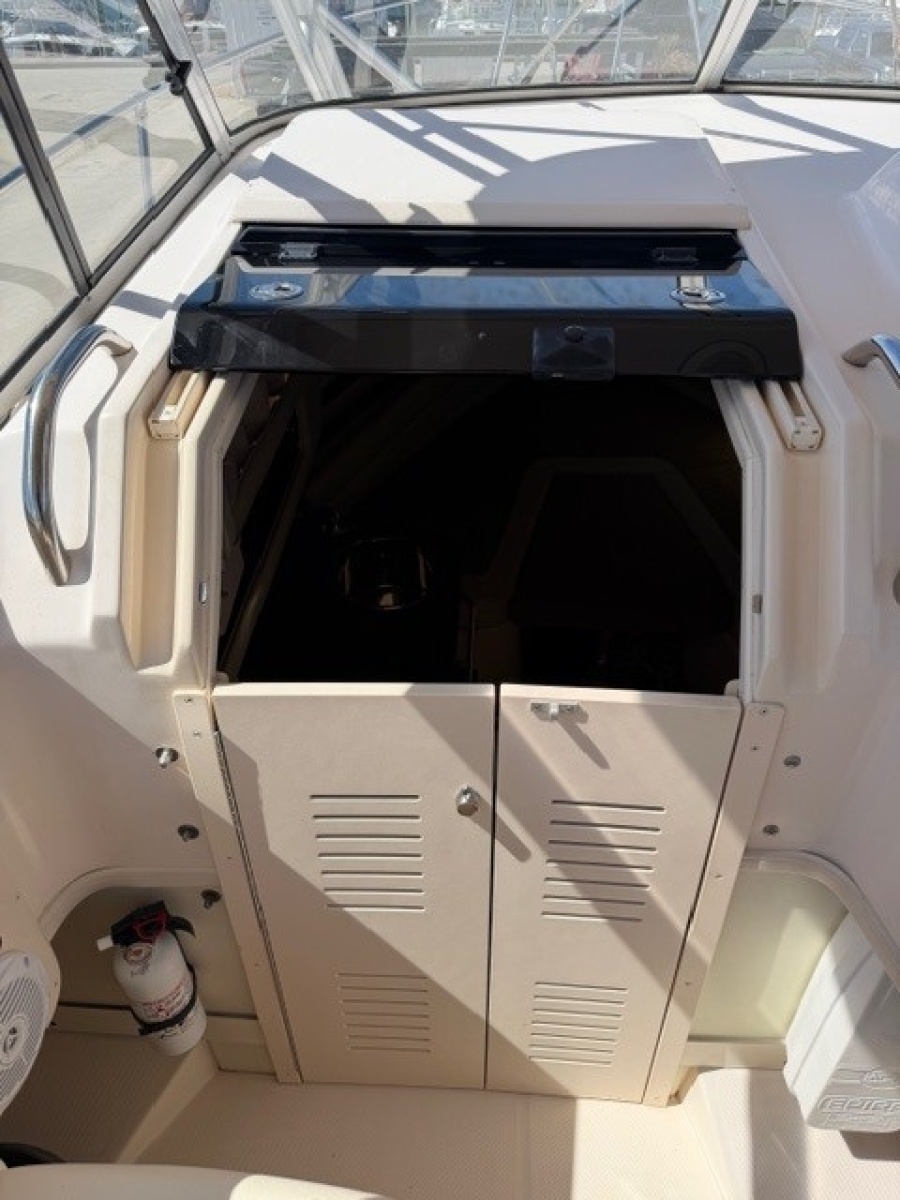 2007 Grady-White 300 Marlin