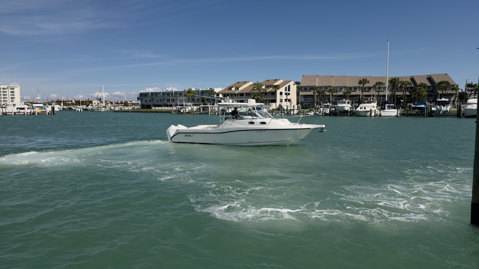 2007 Boston Whaler 305 Conquest